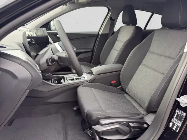 BMW 1 Series view 8