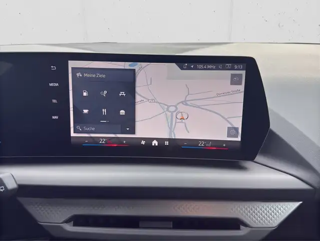 BMW 1 Series view 13