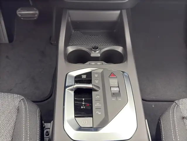 BMW 1 Series view 14
