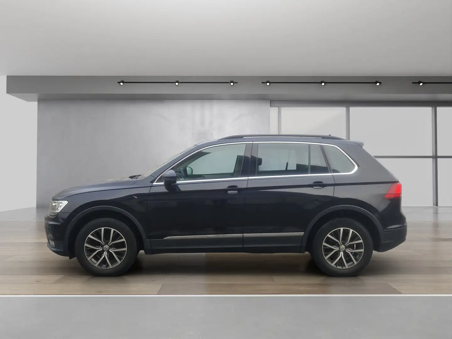 Volkswagen Tiguan Tiguan 2,0 TDI SCR 4Motion DSG Comfortline Schwarz - 2