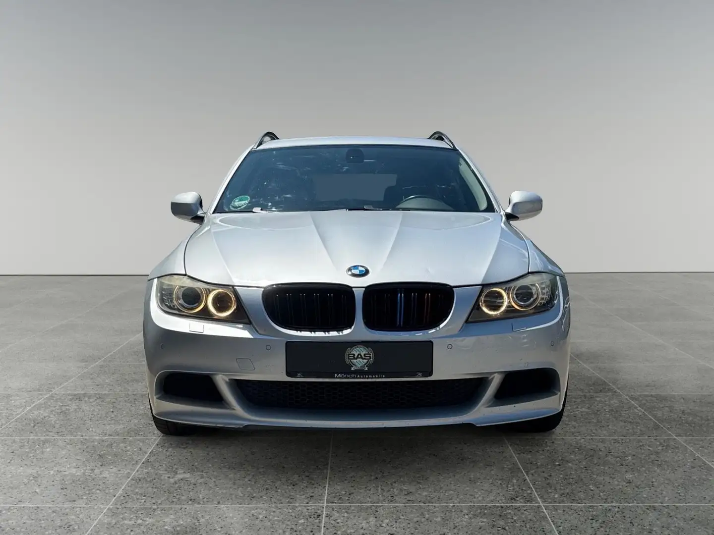 BMW 320 i Touring M Paket Sitzhz. PDC Klimaautomatik Argento - 2