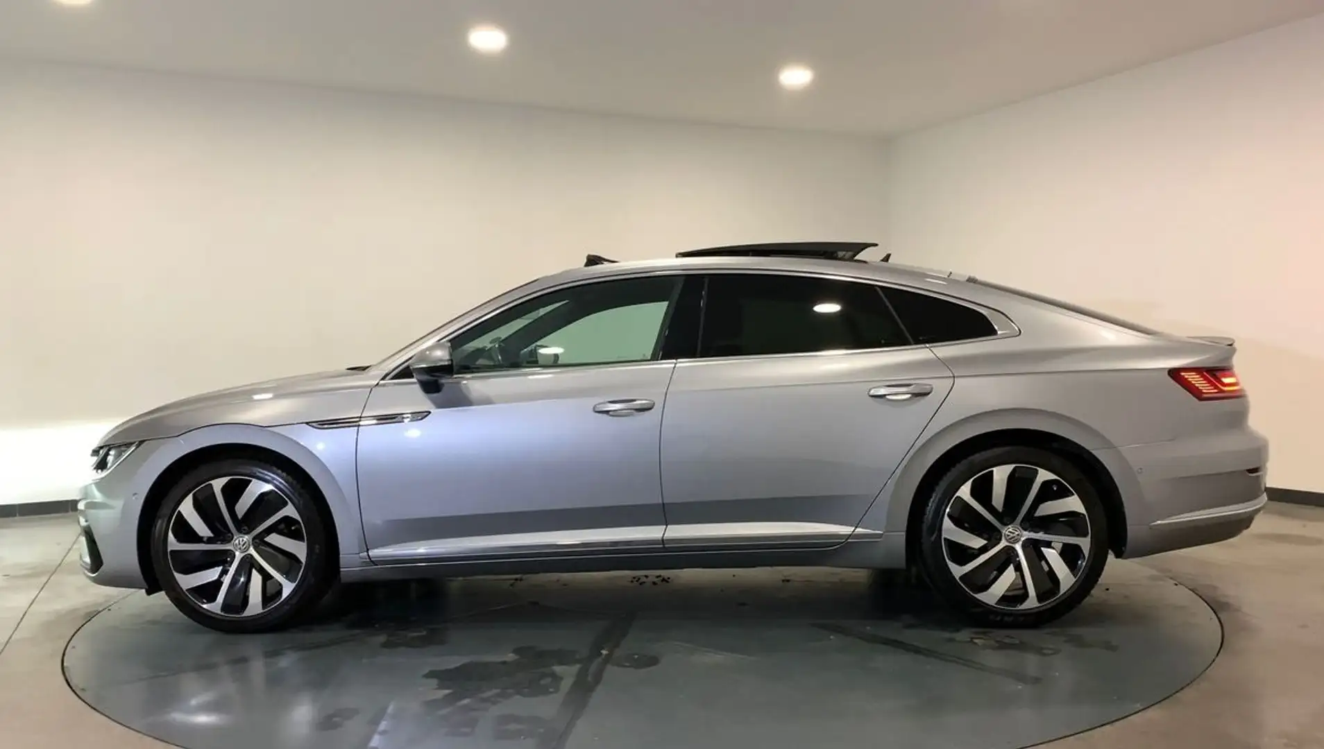 Volkswagen Arteon 1.5 tsi 150ch dsg7 euro6d-t r-line exclusive Grigio - 2
