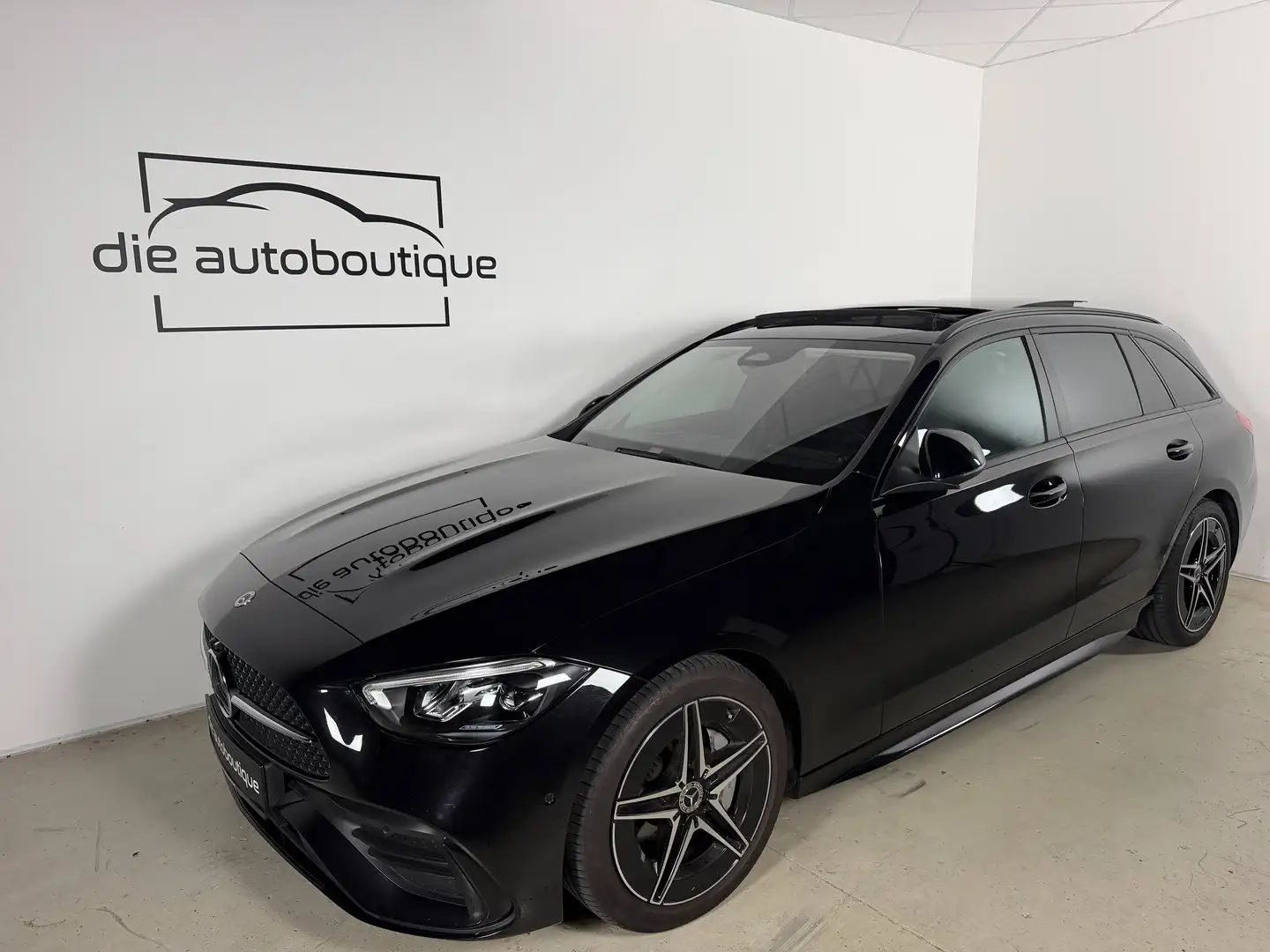 Mercedes-Benz C 180 // AMG Line // Night Paket // Pano // Memory // 18'' // Schwarz - 1