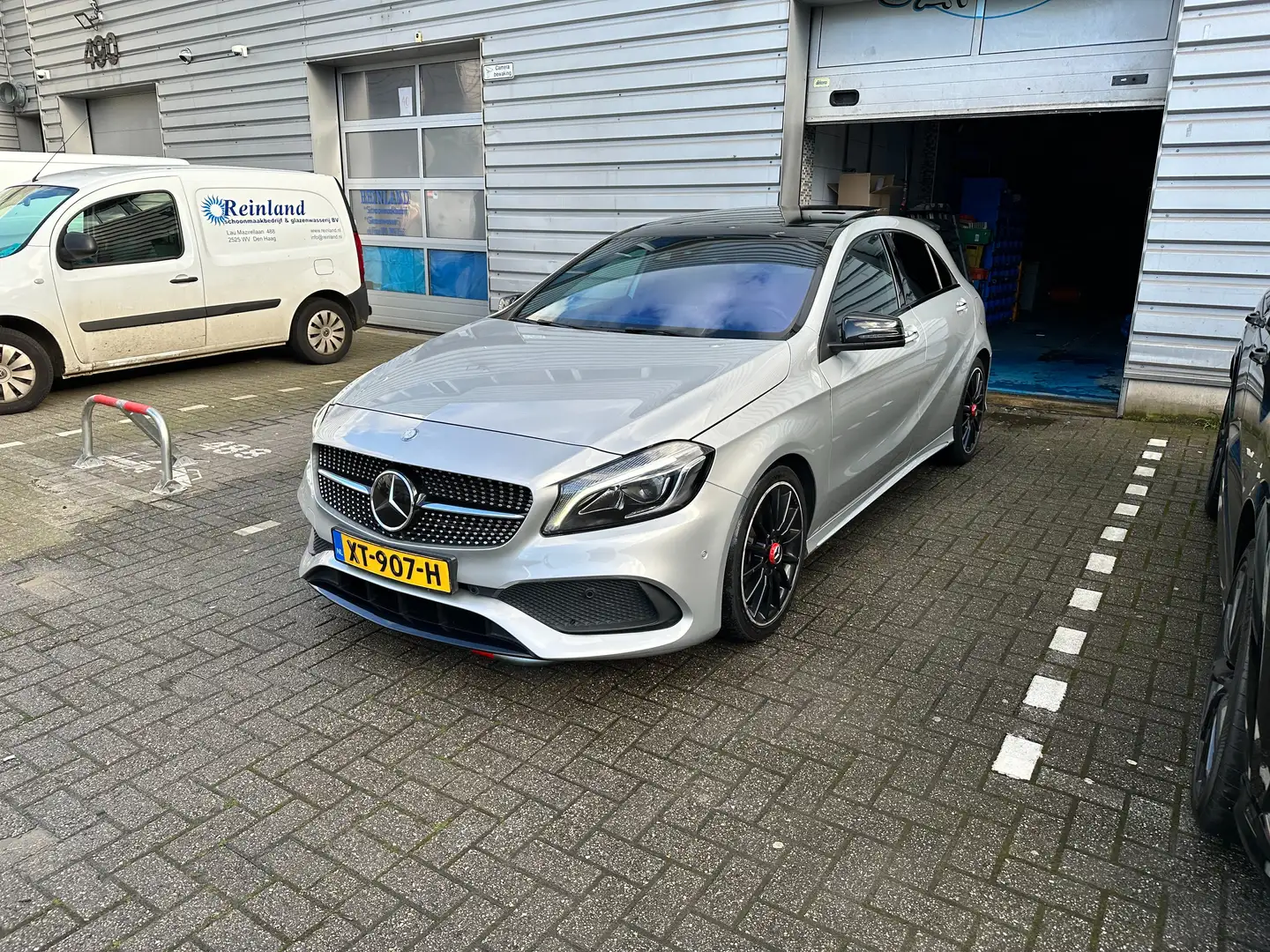 Mercedes-Benz A 220 4matic Grijs - 1