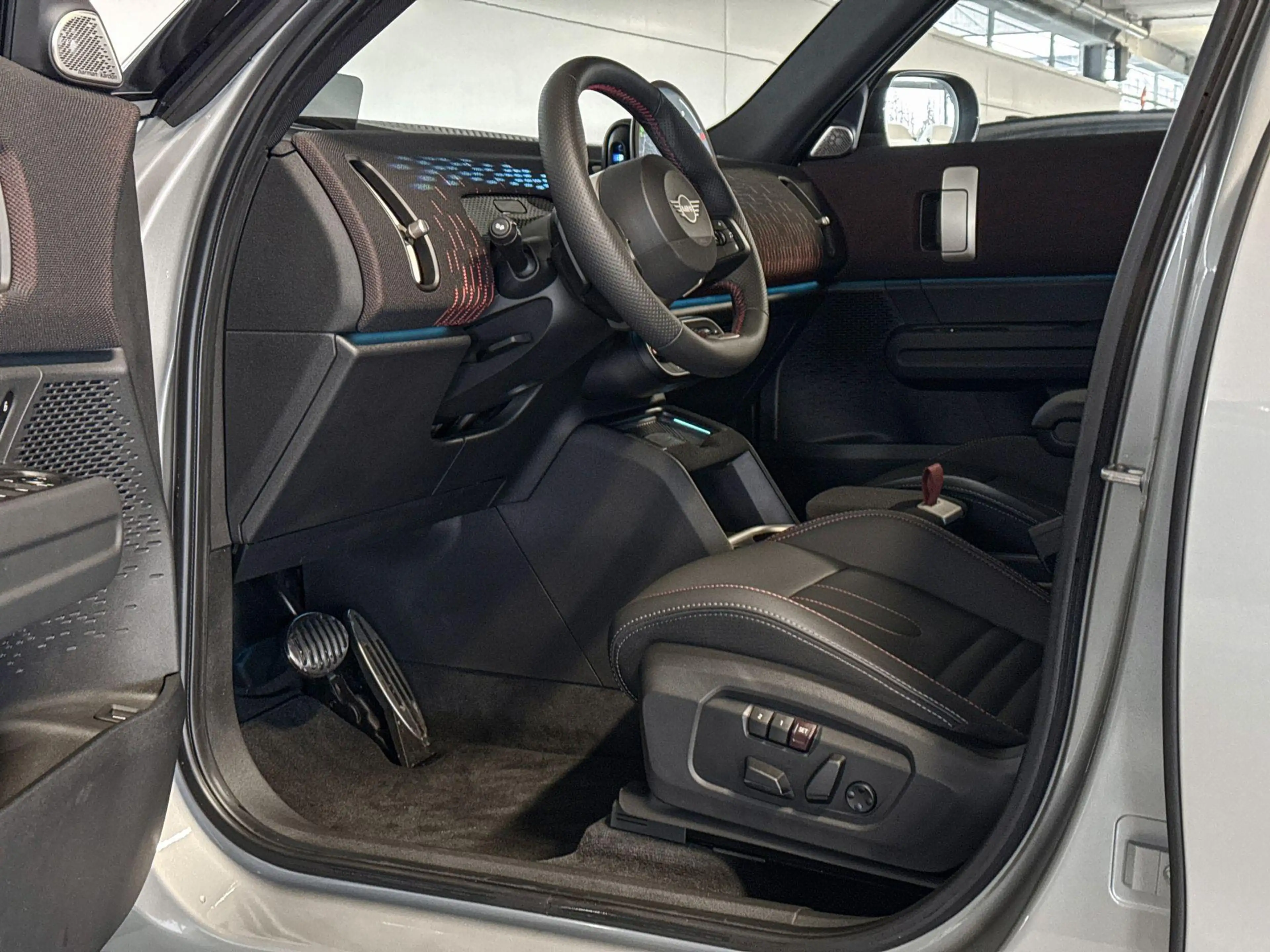 MINI John Cooper Works Countryman 2.0 JCW ALL4 XL — photo 8