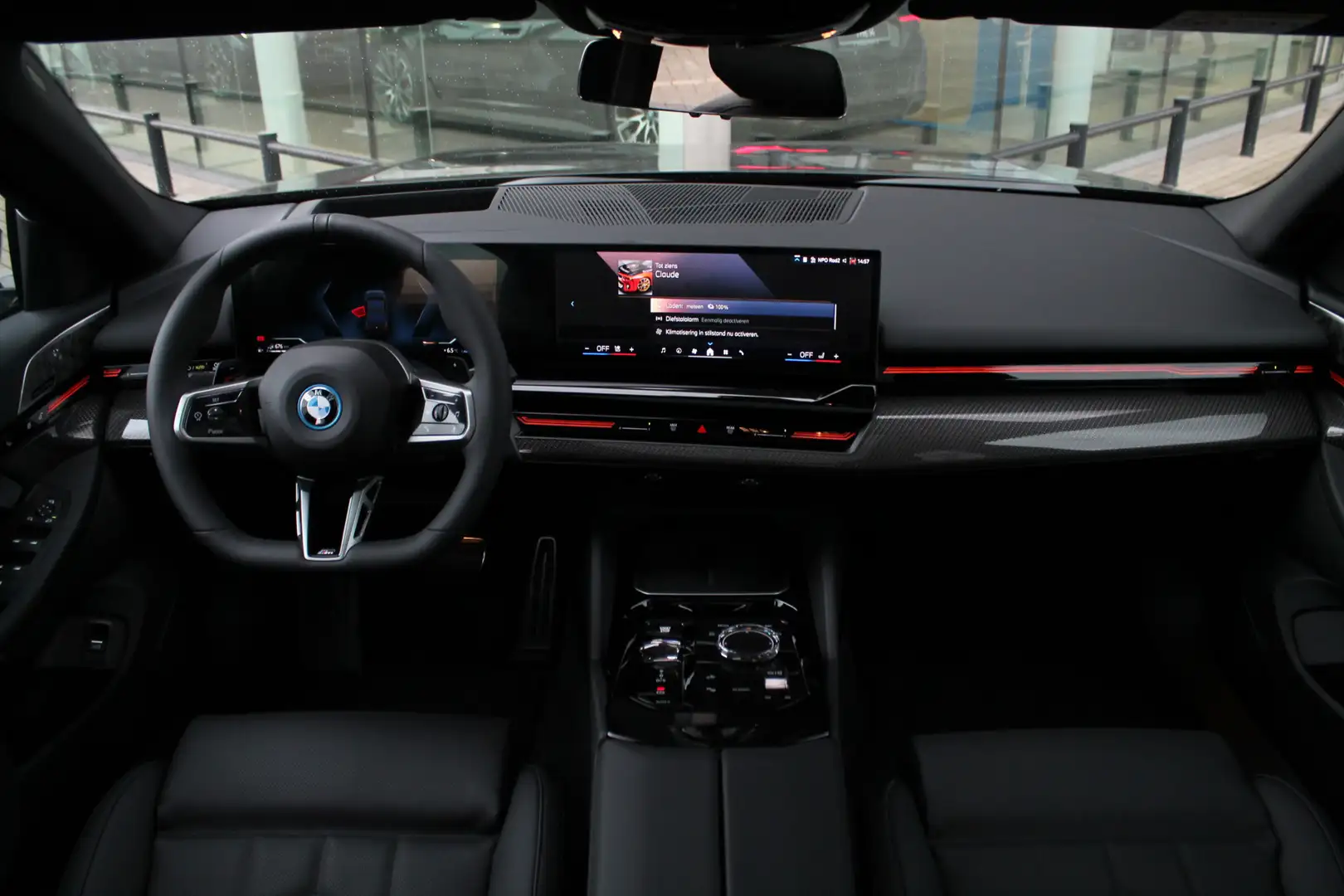BMW 530 5 Serie 530e M Sport Automaat / Panoramadak / Trek Šedá - 2