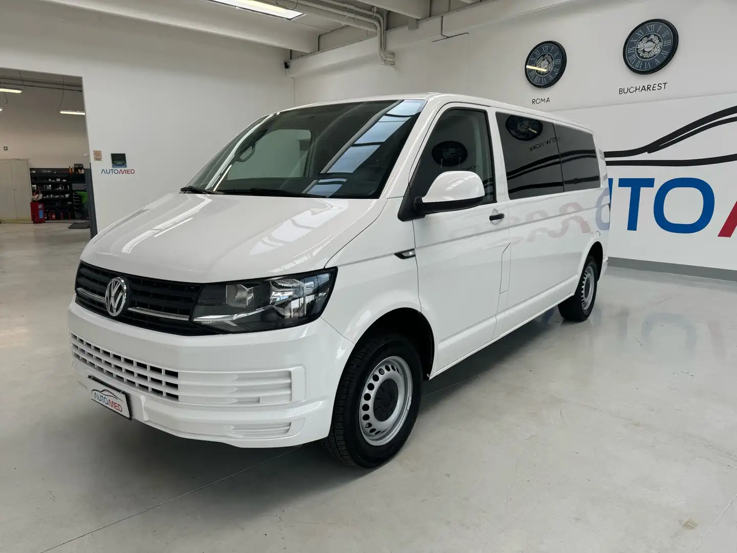 Volkswagen Transporter 6 Posti Autocarro Bílá - 1