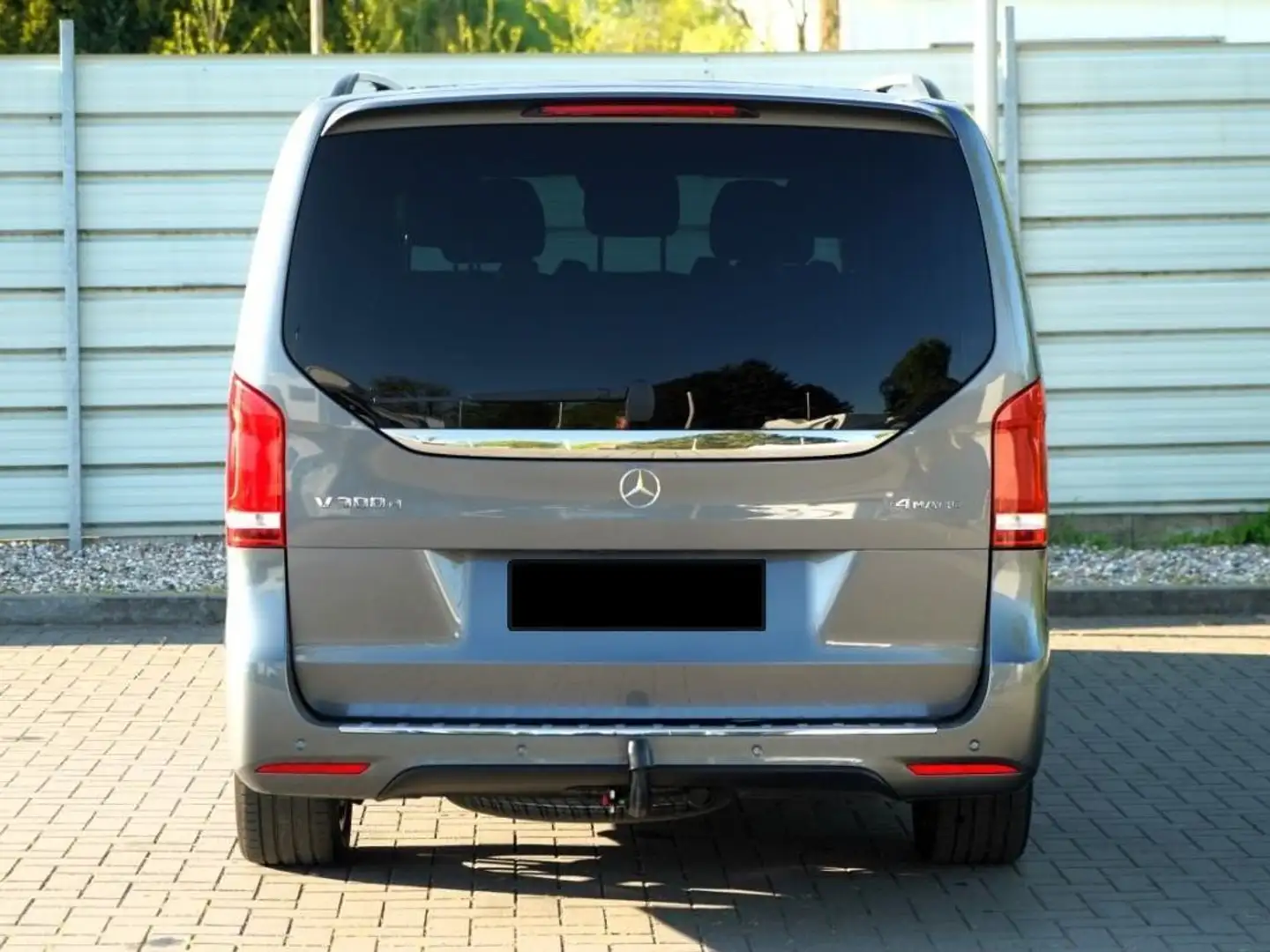 Mercedes-Benz V 300 V 300 d extralang 4Matic 9G-TRONIC Grijs - 1