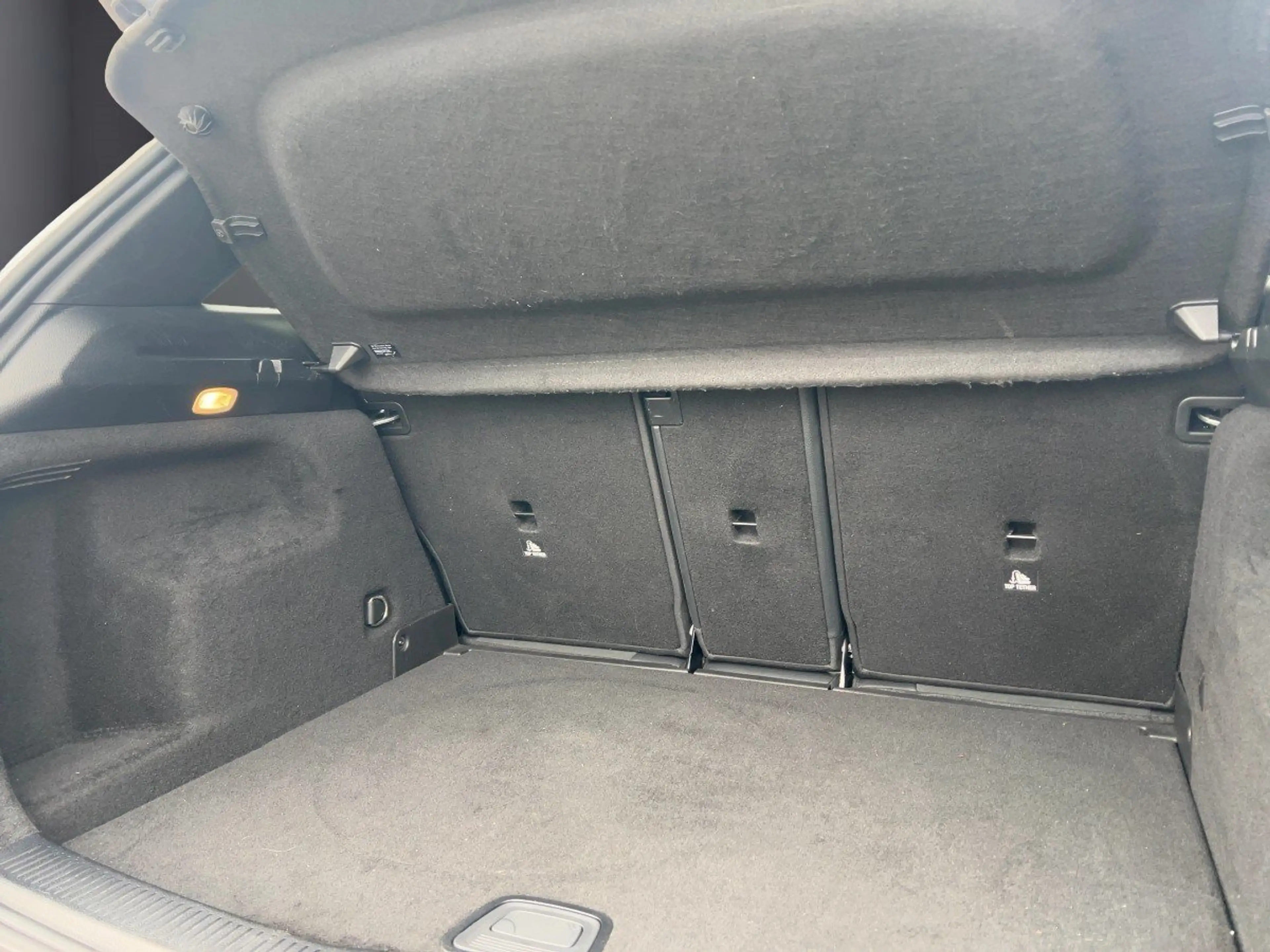 Mercedes-Benz B 250 B 250e AMG-Line/Navi/Pano-Dach/LED/CarPlay/MBUX — photo 5
