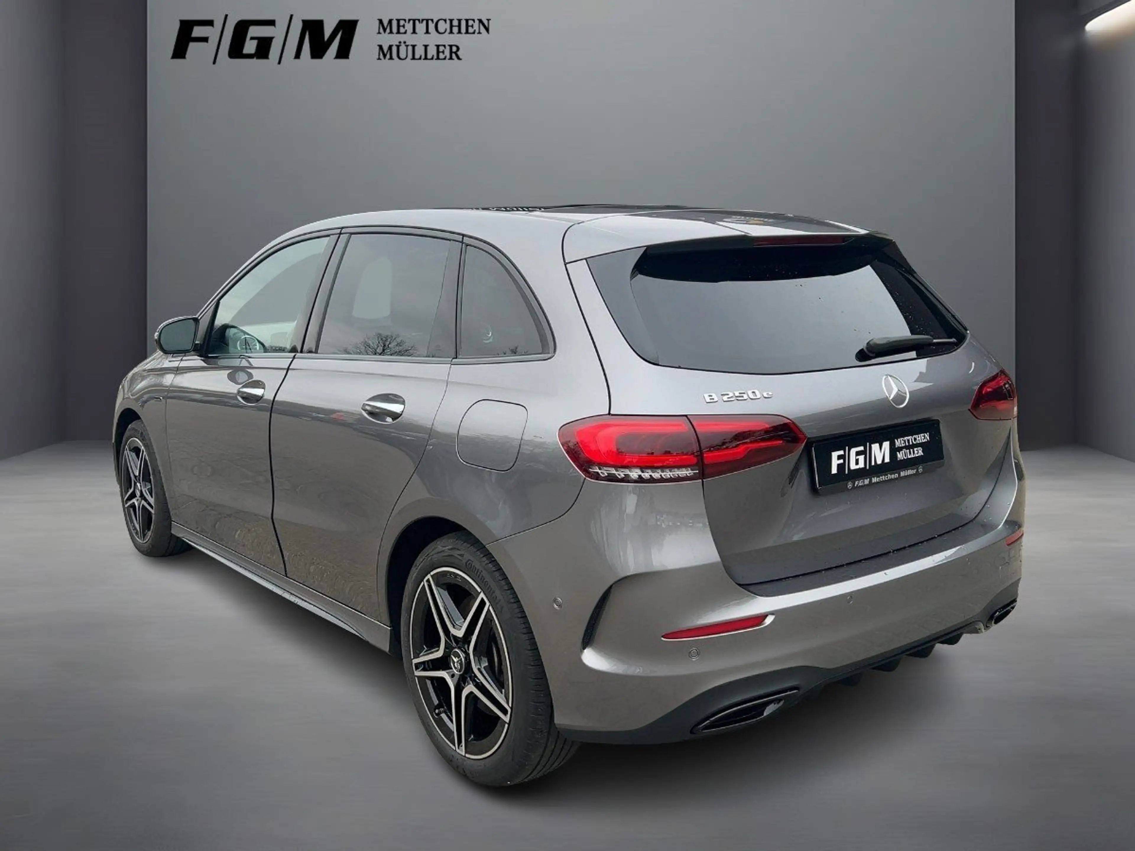 Mercedes-Benz B 250 B 250e AMG-Line/Navi/Pano-Dach/LED/CarPlay/MBUX — photo 2