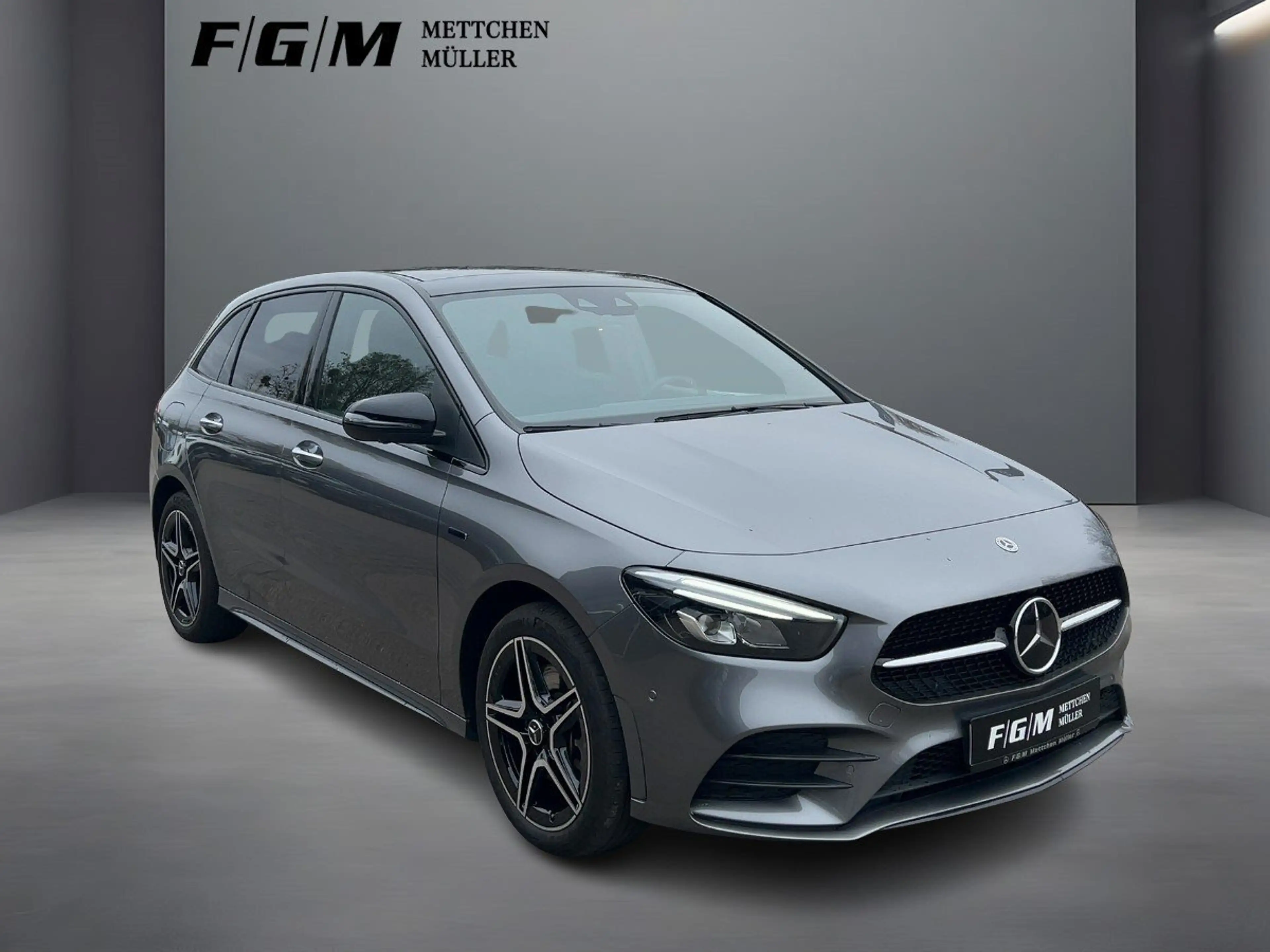 Mercedes-Benz B 250 B 250e AMG-Line/Navi/Pano-Dach/LED/CarPlay/MBUX — photo 4