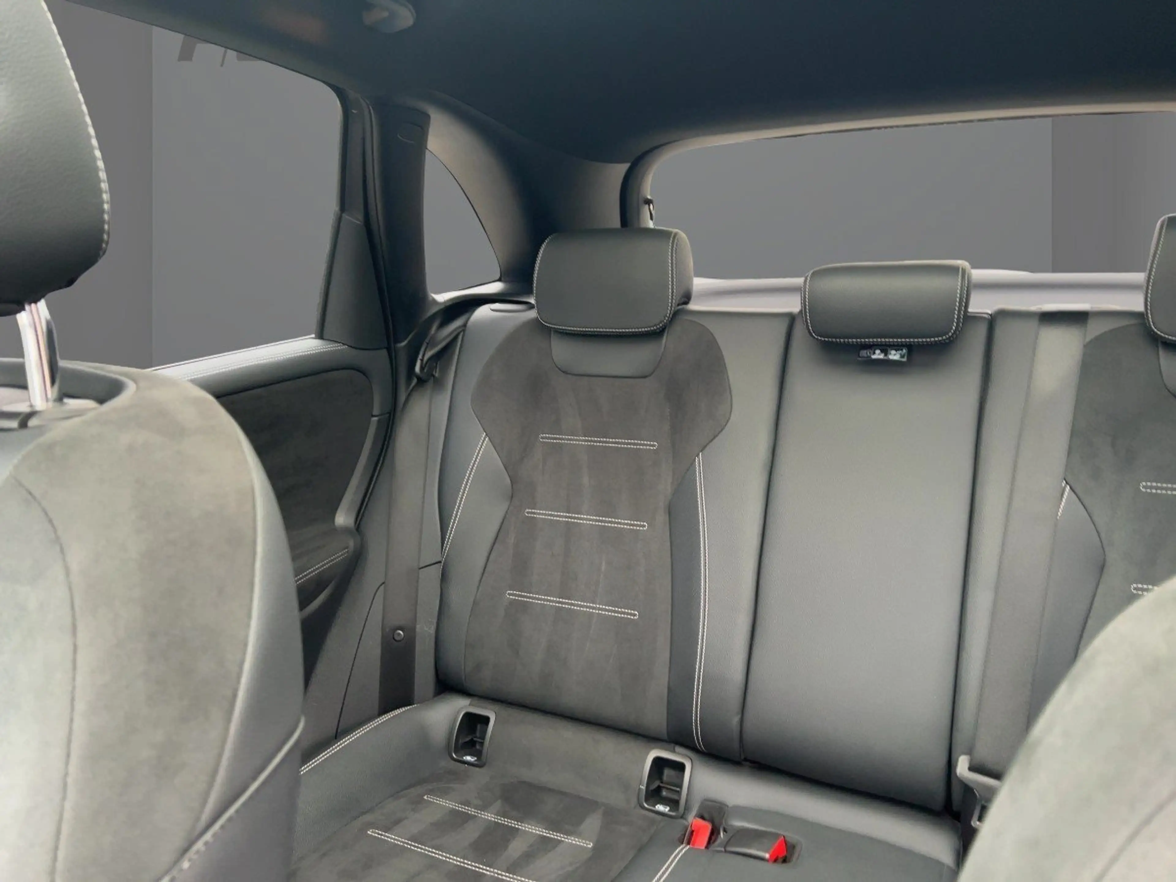 Mercedes-Benz B 250 B 250e AMG-Line/Navi/Pano-Dach/LED/CarPlay/MBUX — photo 14