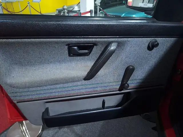 Volkswagen Golf view 11