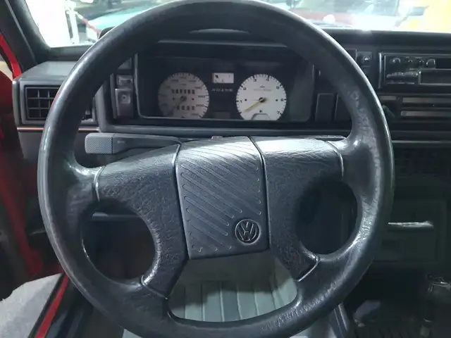 Volkswagen Golf view 8
