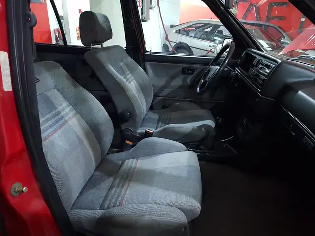 Volkswagen Golf view 12