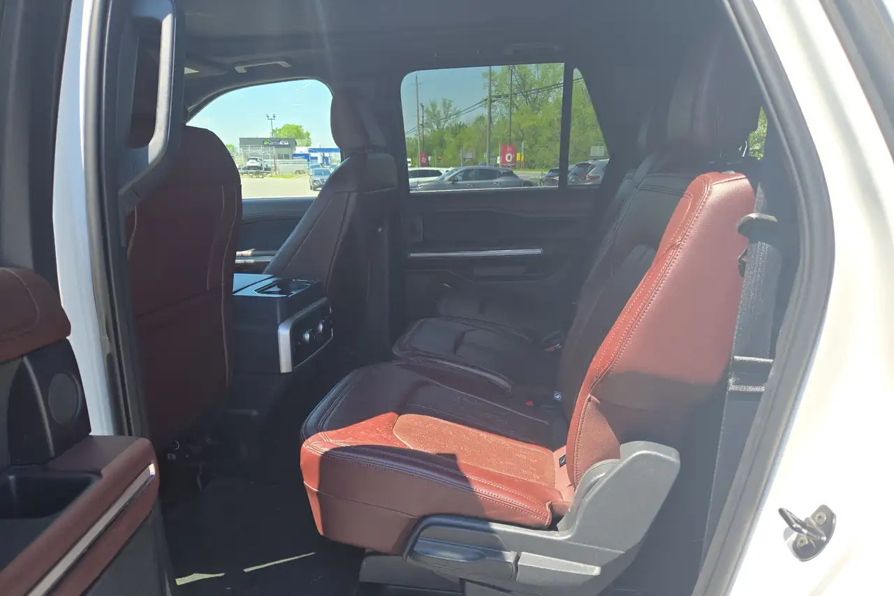 Ford Expedition снимка Ford Expedition