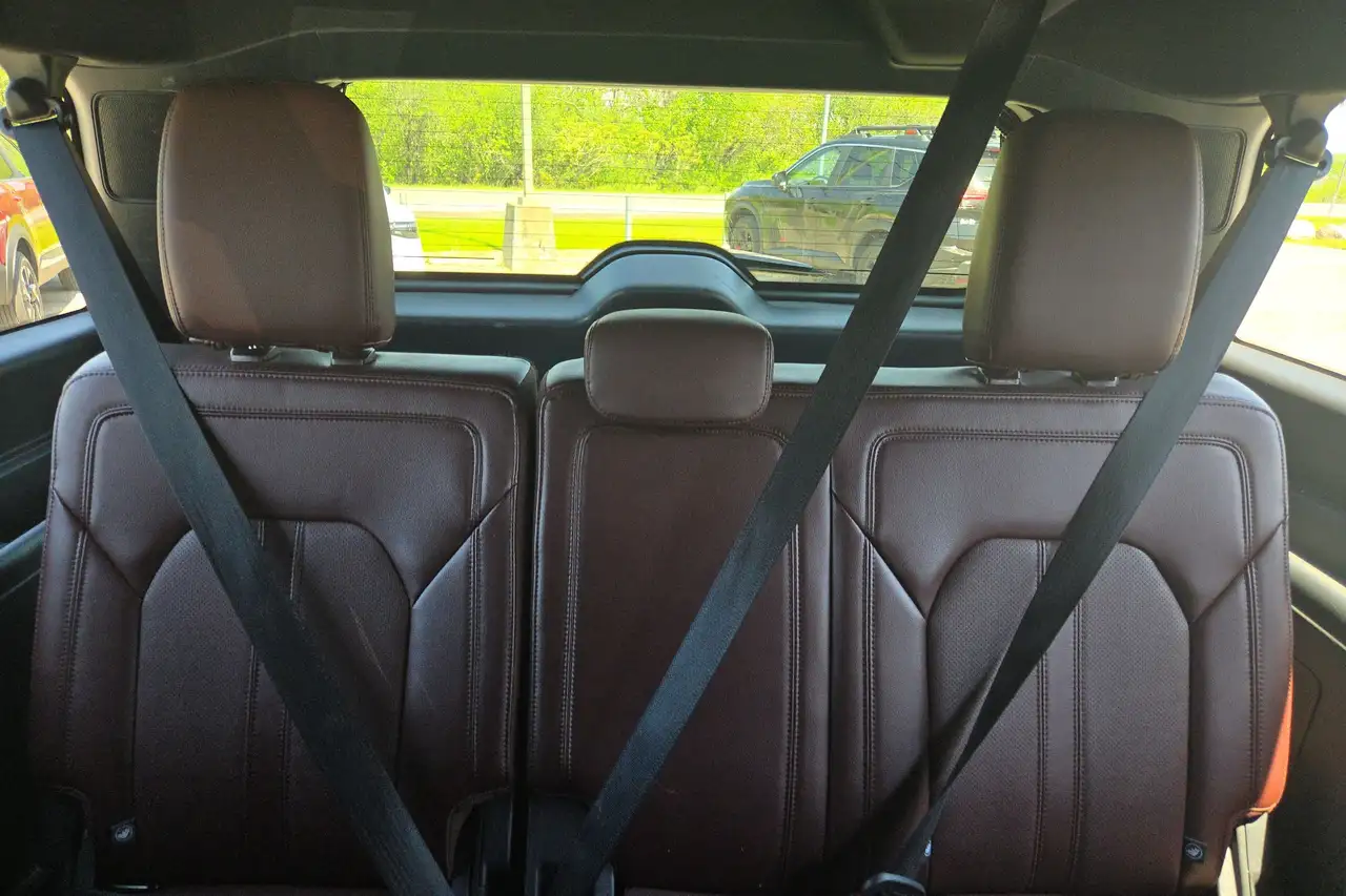 Ford Expedition снимка Ford Expedition