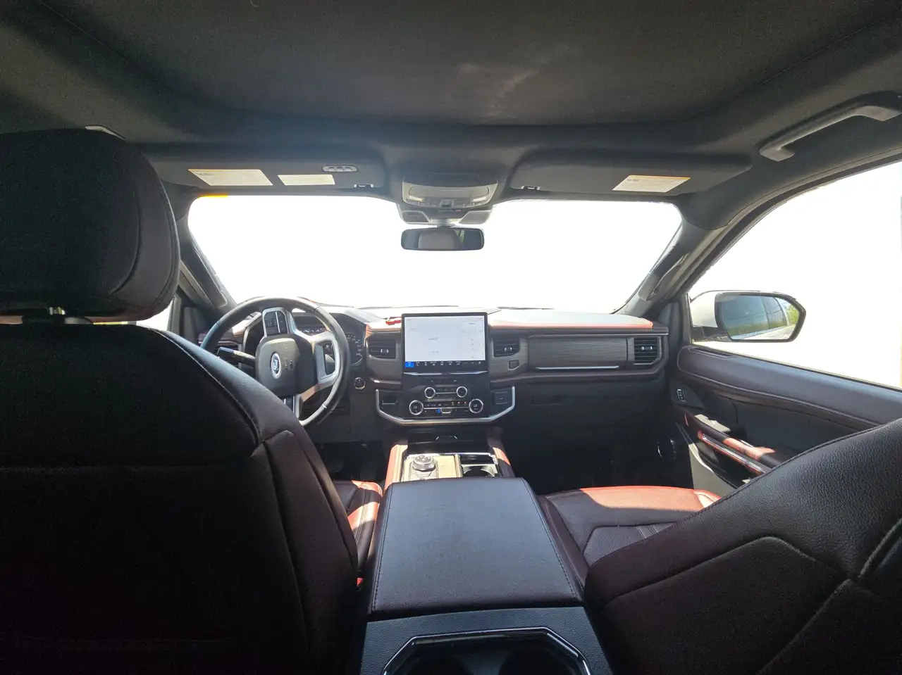 Ford Expedition снимка Ford Expedition