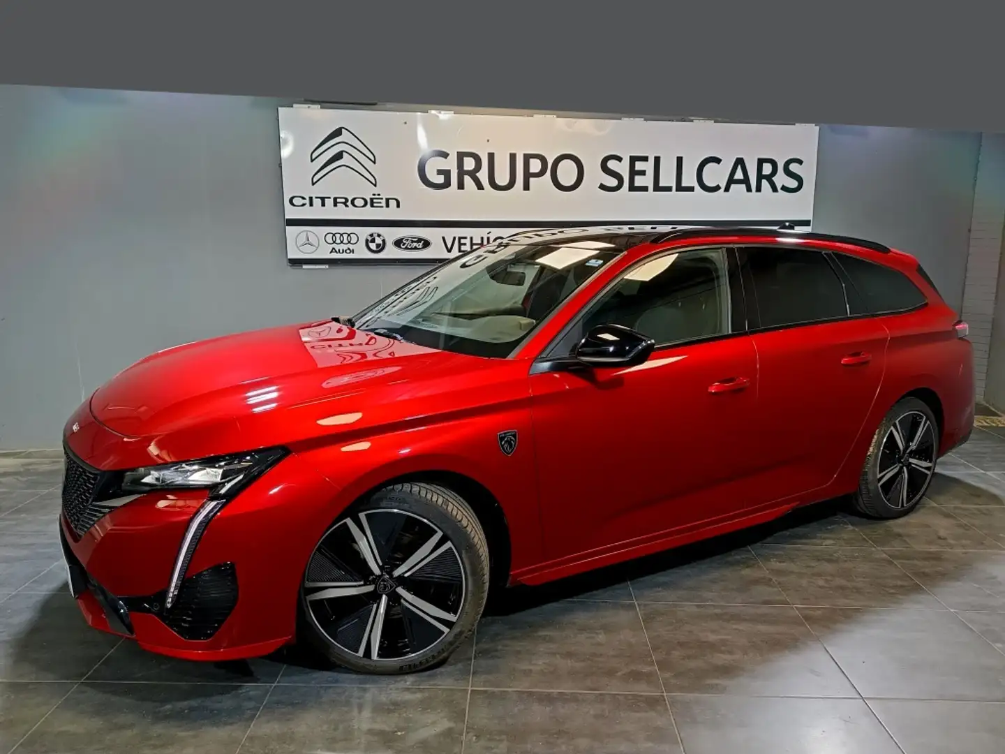 Peugeot 308 SW 1.2 PureTech S&S GT Pack EAT8 130 Rood - 2