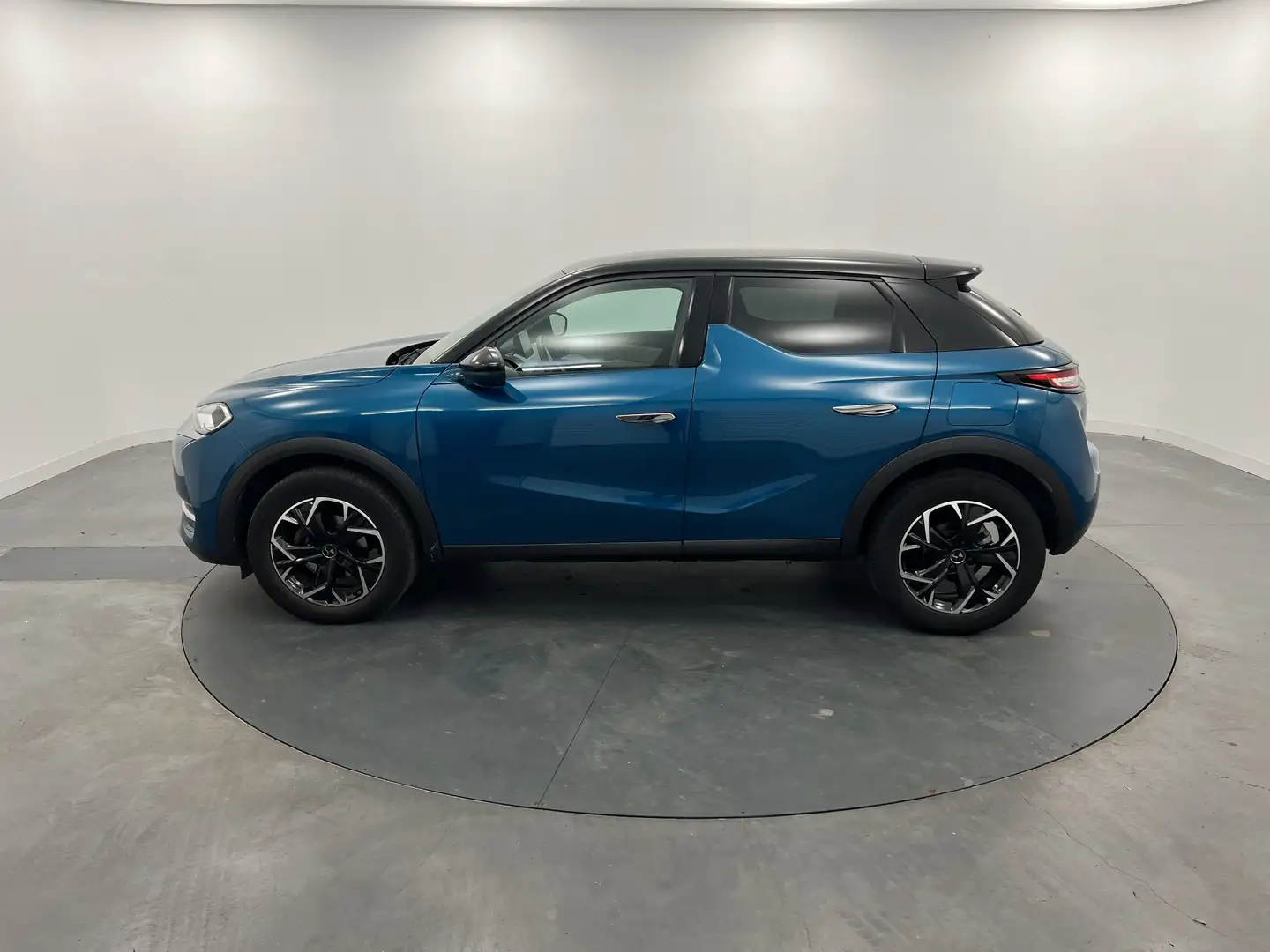 DS Automobiles DS 3 Crossback BlueHDi 100 BVM6 So Chic Albastru - 2