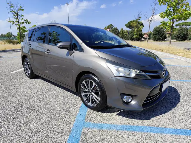 Toyota Verso 1.6 D-4D ACTIVE MT