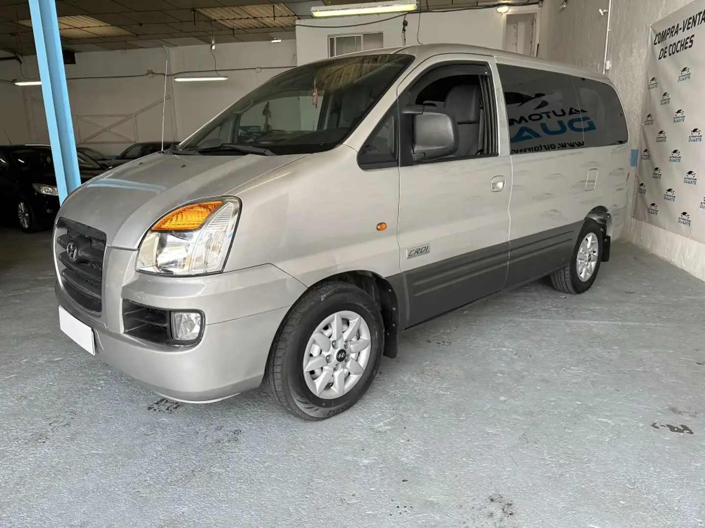 Hyundai H-1 2.5CRDI TOP 7 Srebrny - 2