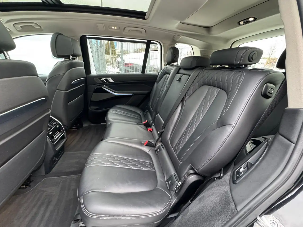 BMW X7 xDrive40d PANO-SKY AHK ST-Hzg h&k DA-Pro 360° 16