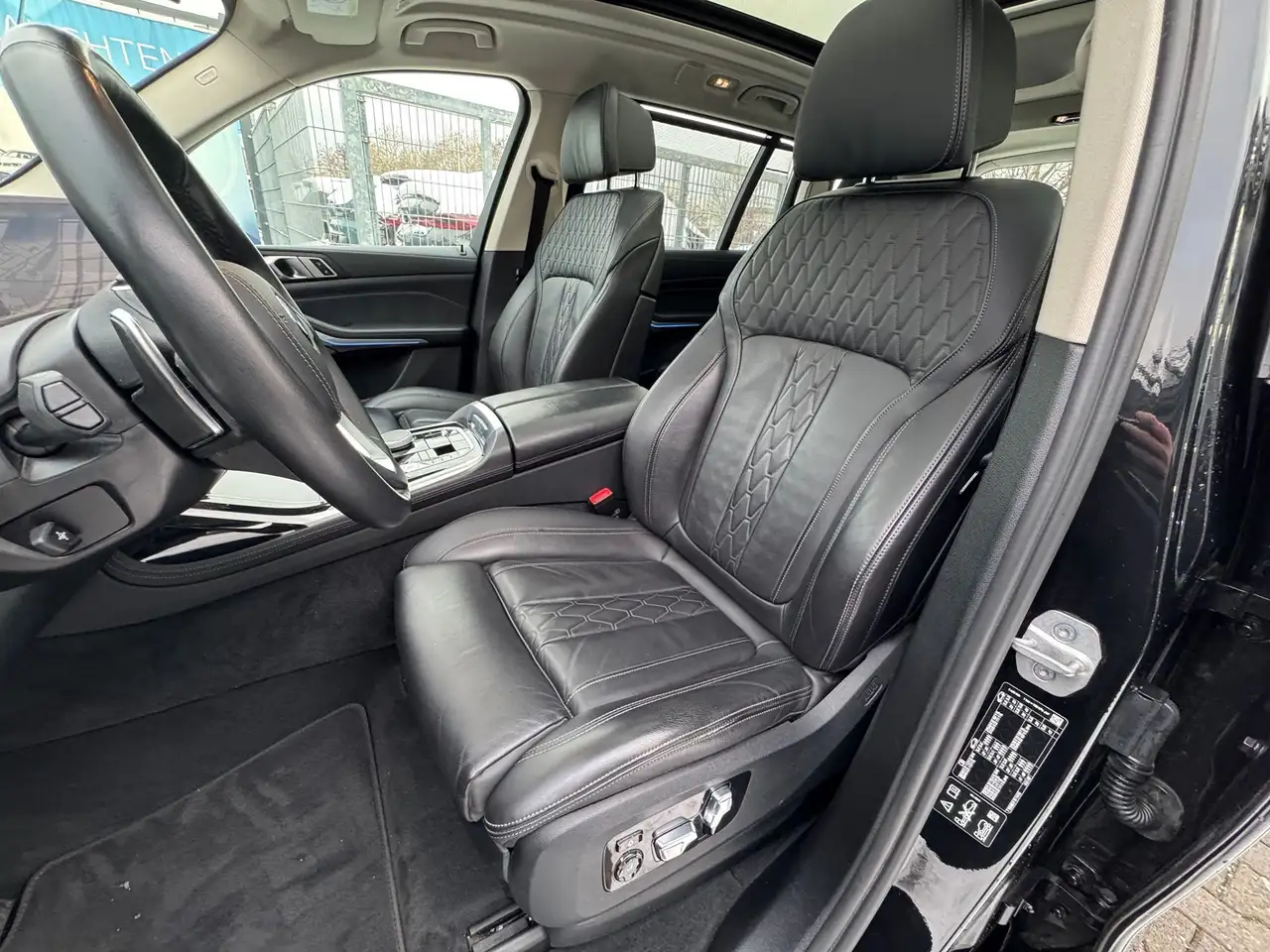 BMW X7 xDrive40d PANO-SKY AHK ST-Hzg h&k DA-Pro 360° 14