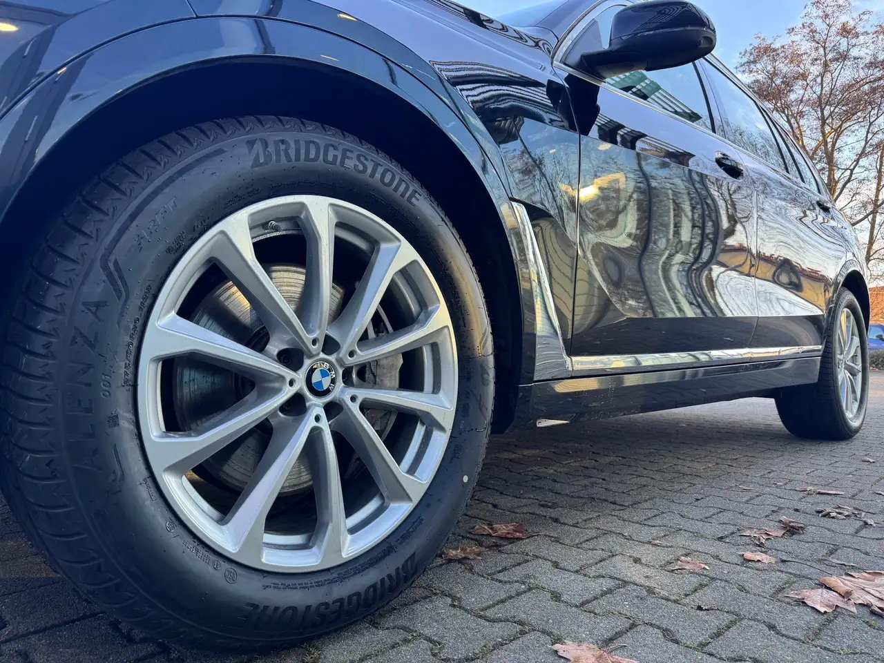BMW X7 xDrive40d PANO-SKY AHK ST-Hzg h&k DA-Pro 360° 7