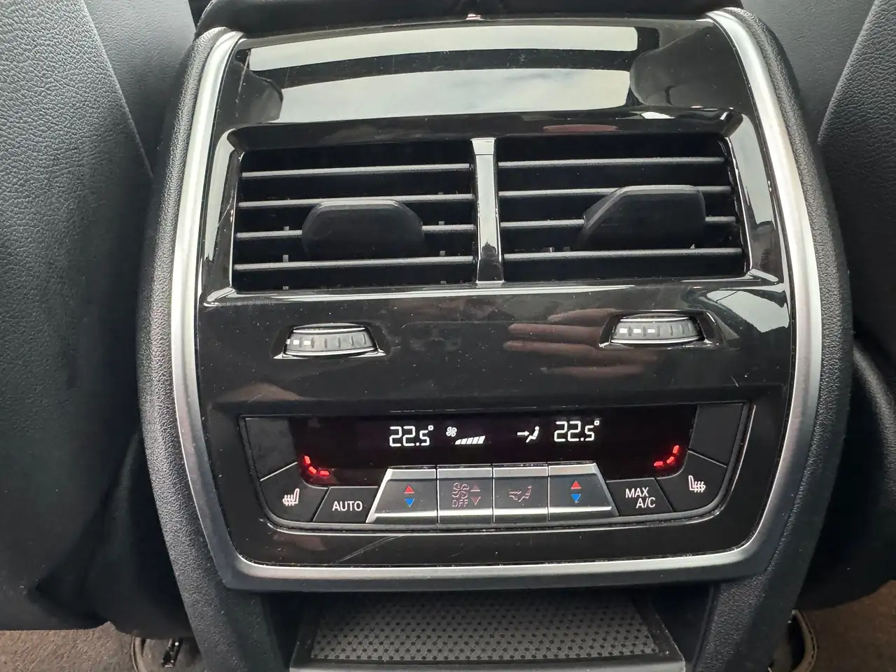 BMW X7 xDrive40d PANO-SKY AHK ST-Hzg h&k DA-Pro 360° 18