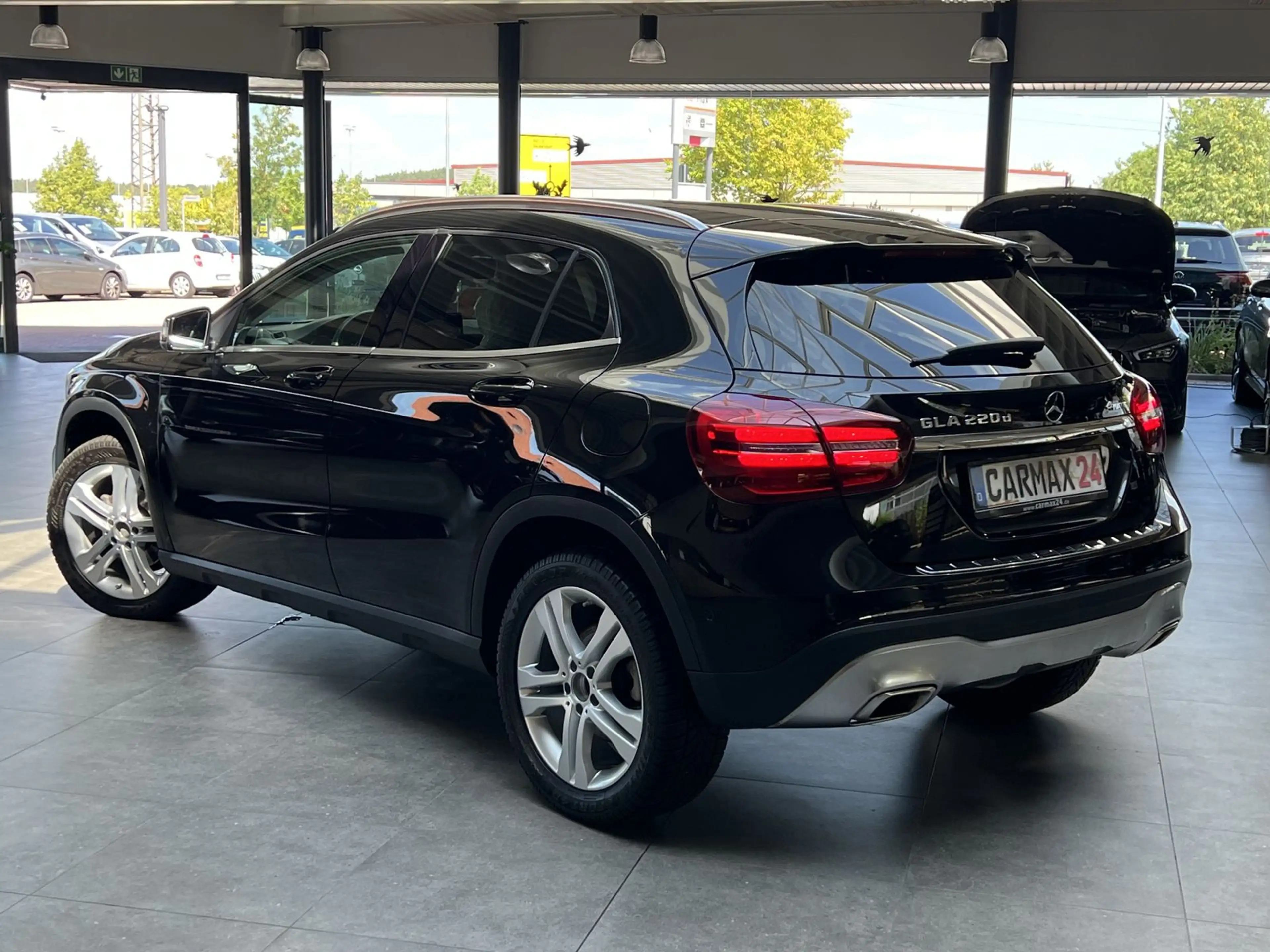 Mercedes-Benz GLA 220 GLA GLA 220d CDI 4M Aut Urban Navi Kamera — photo 6
