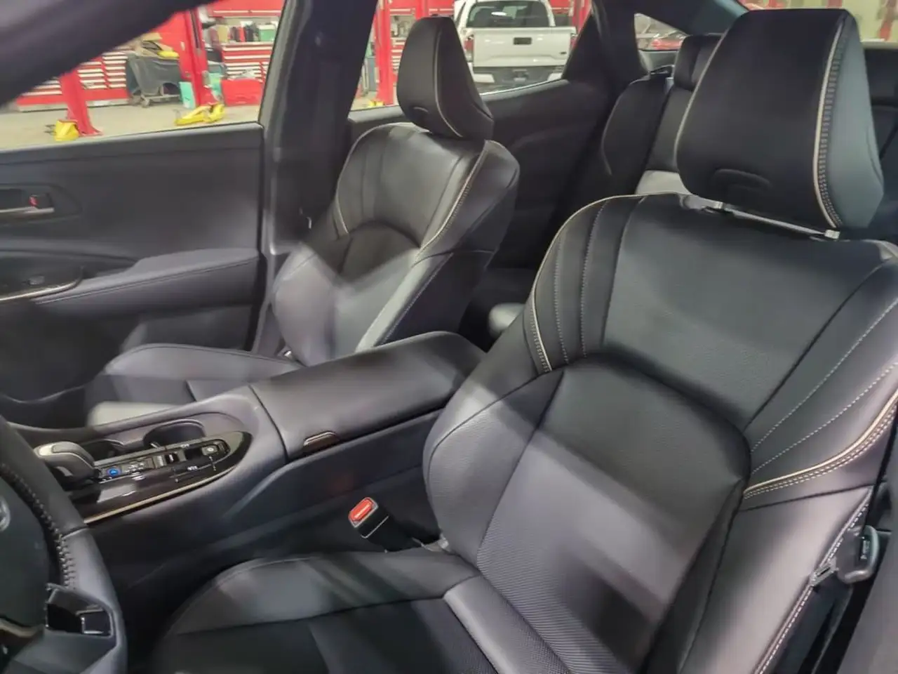 Toyota Crown снимка Toyota Crown