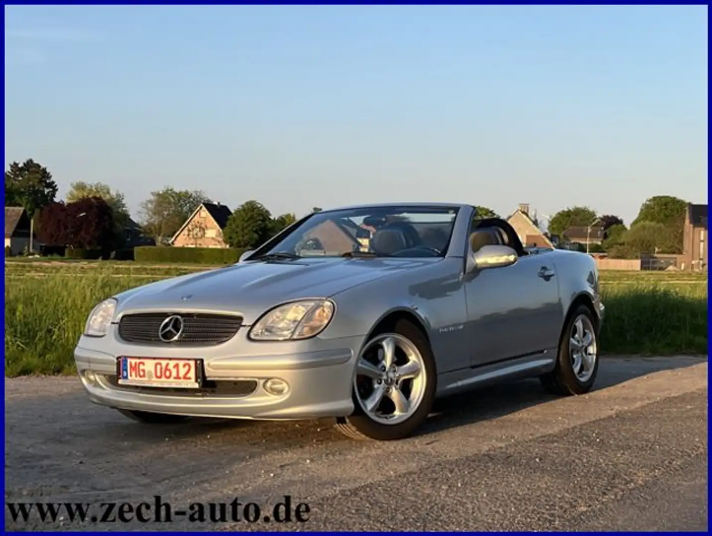 Mercedes-Benz SLK 200 Kompressor Designo in Traumzustand Bleu - 2