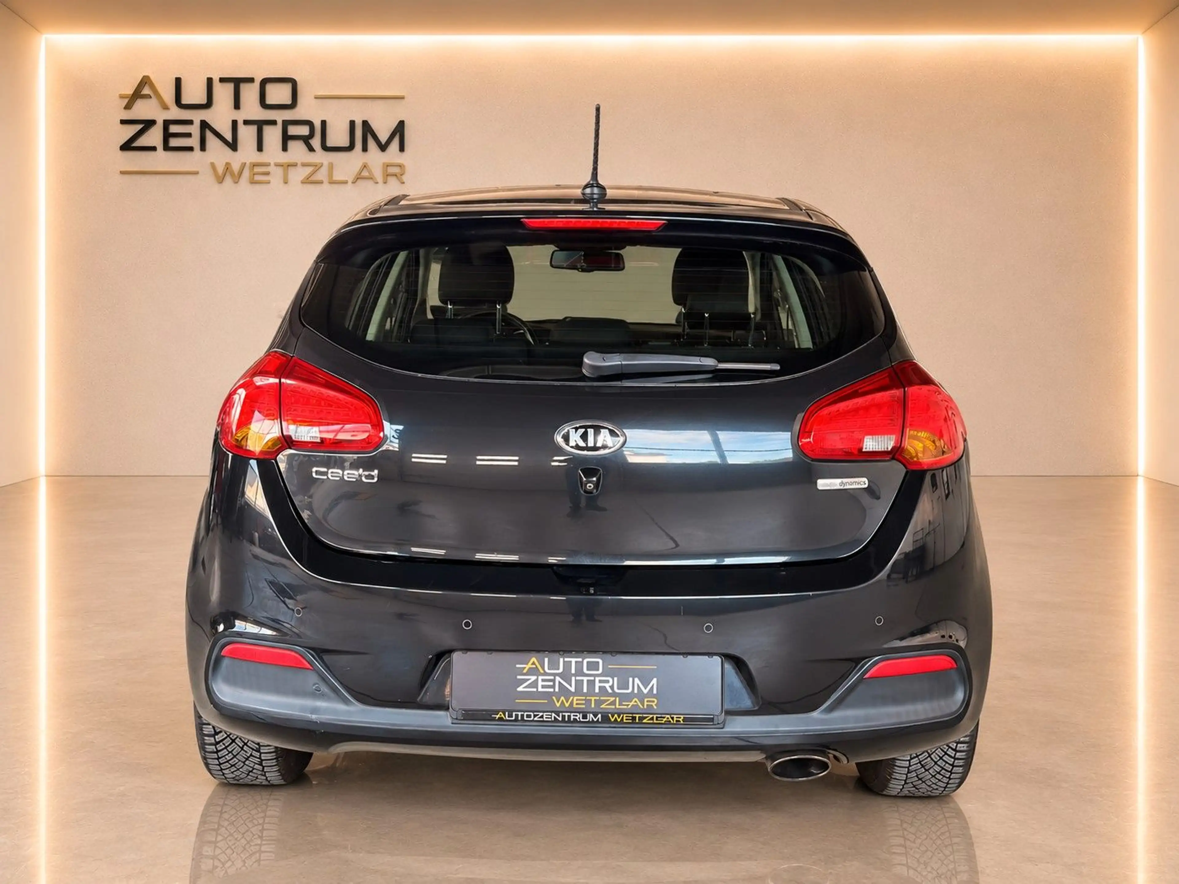 Kia Ceed / cee'd Navi Kamera Klimaauto SHZ LHZ PDC Tempomat — photo 7