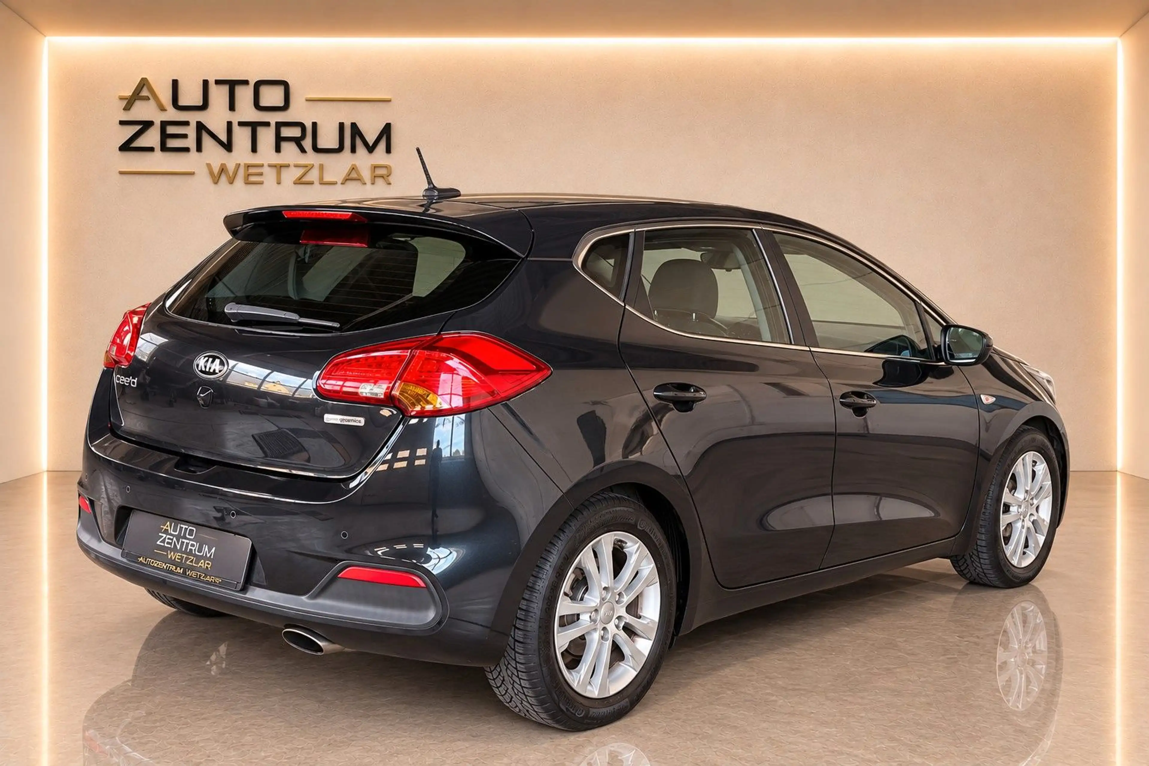 Kia Ceed / cee'd Navi Kamera Klimaauto SHZ LHZ PDC Tempomat — photo 6