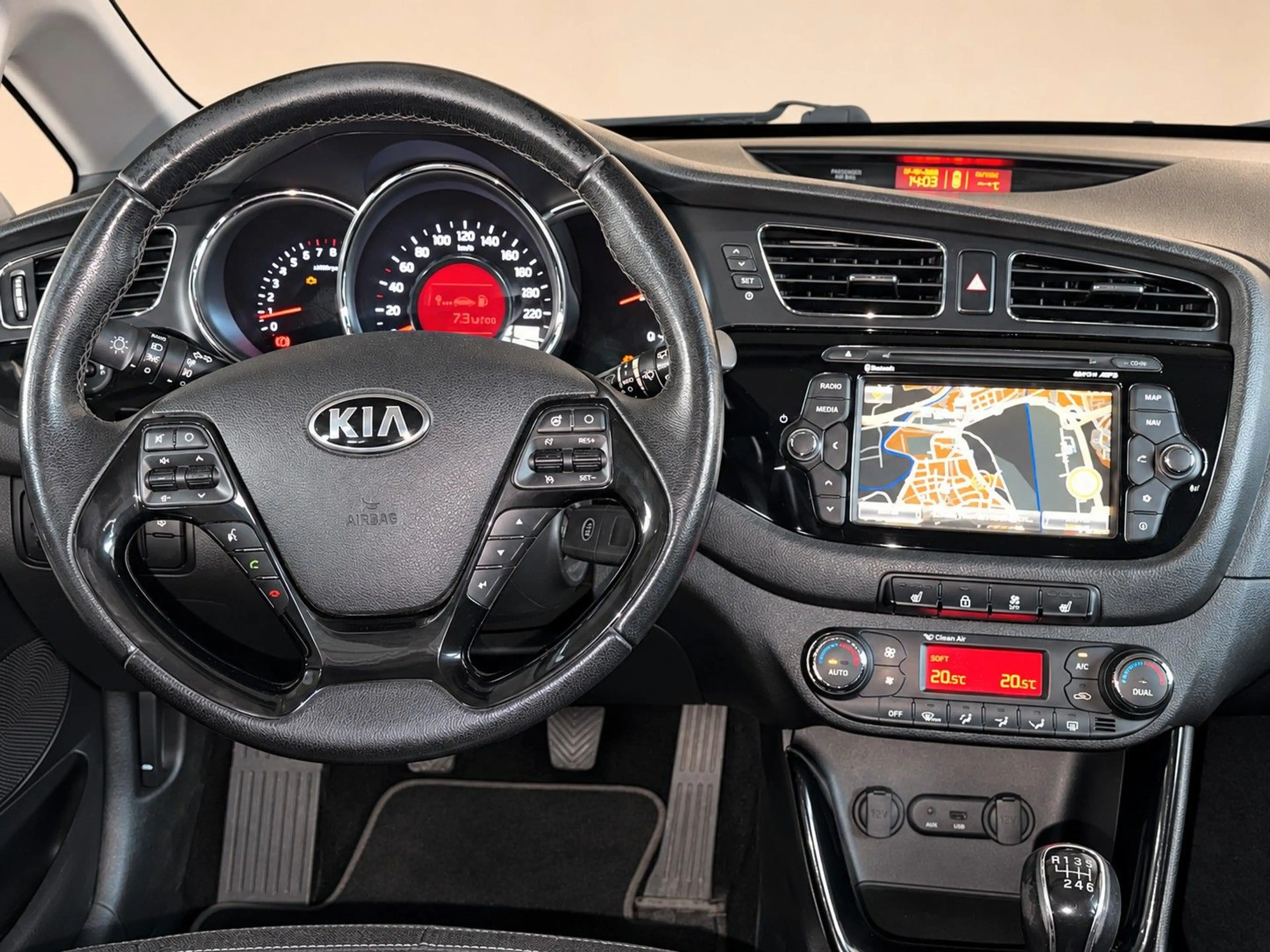 Kia Ceed / cee'd Navi Kamera Klimaauto SHZ LHZ PDC Tempomat — photo 11