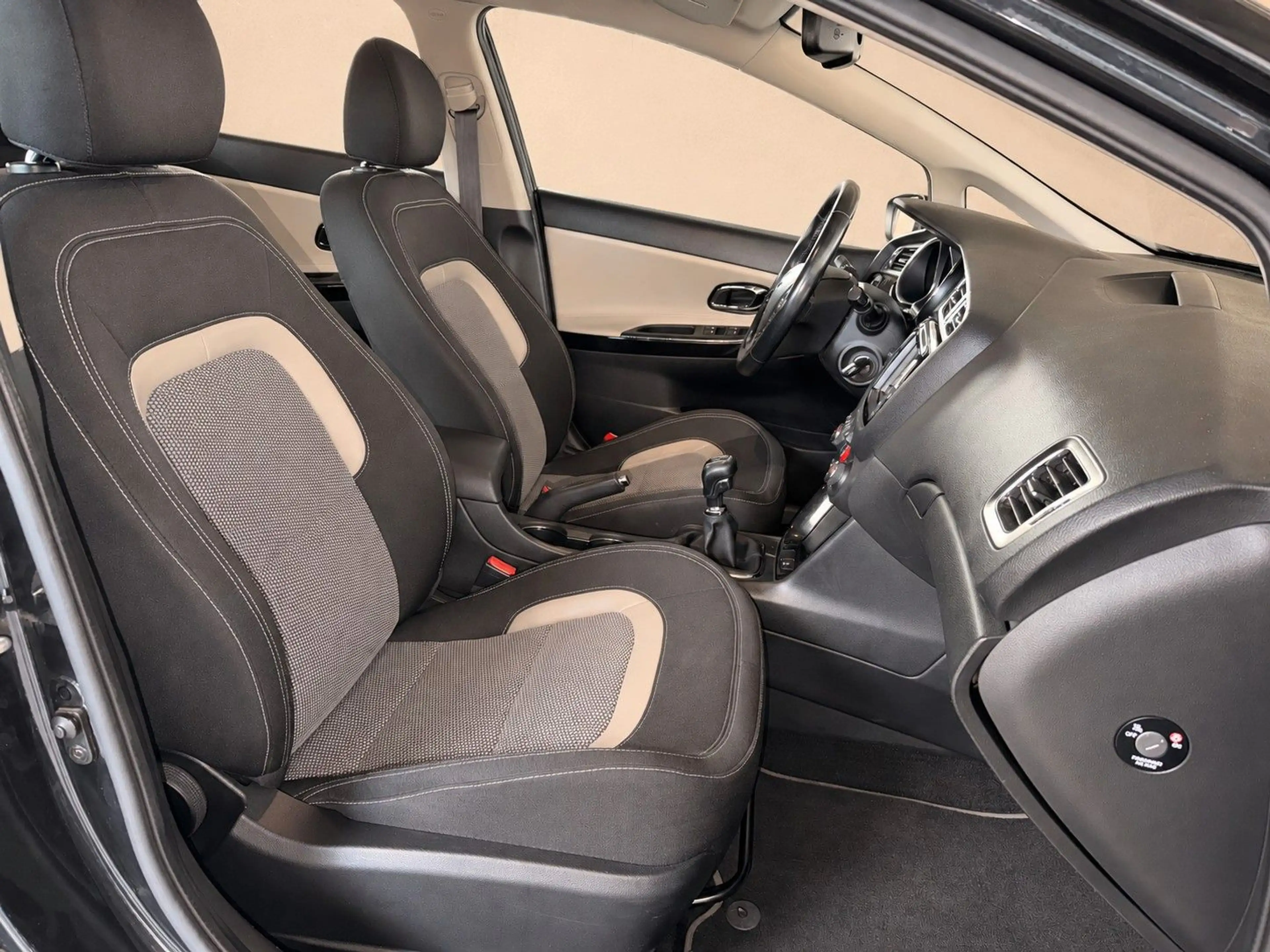 Kia Ceed / cee'd Navi Kamera Klimaauto SHZ LHZ PDC Tempomat — photo 15