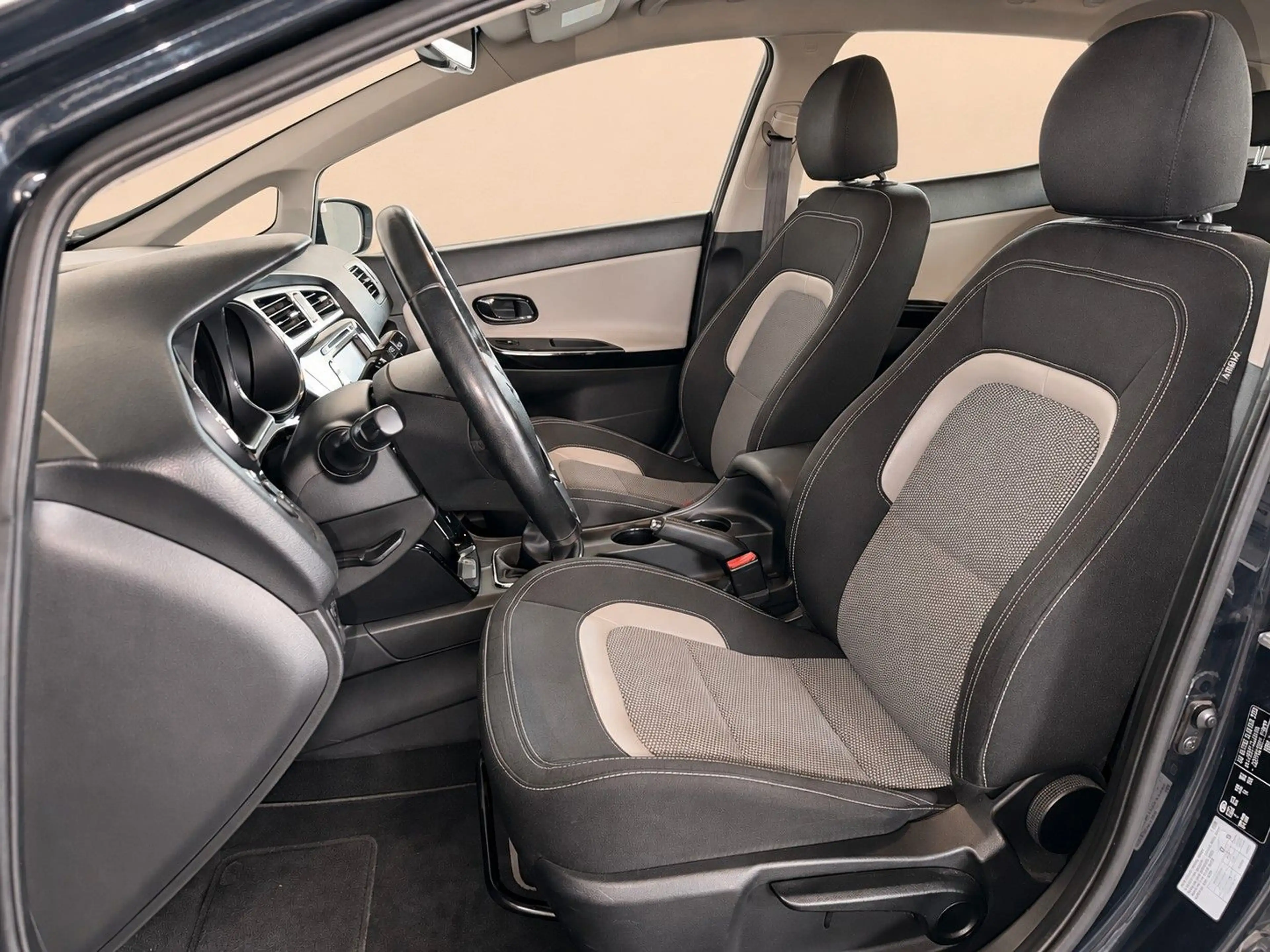 Kia Ceed / cee'd Navi Kamera Klimaauto SHZ LHZ PDC Tempomat — photo 14