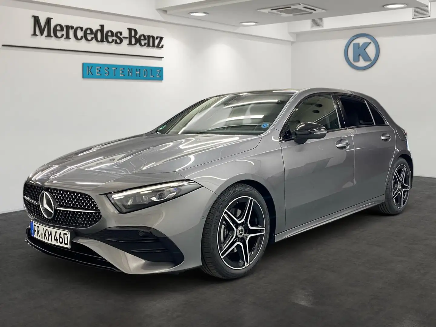 Mercedes-Benz A 180 AMG+PANO+KEYLESS+MULTIBEAM+PARK+DISTR Grau - 2