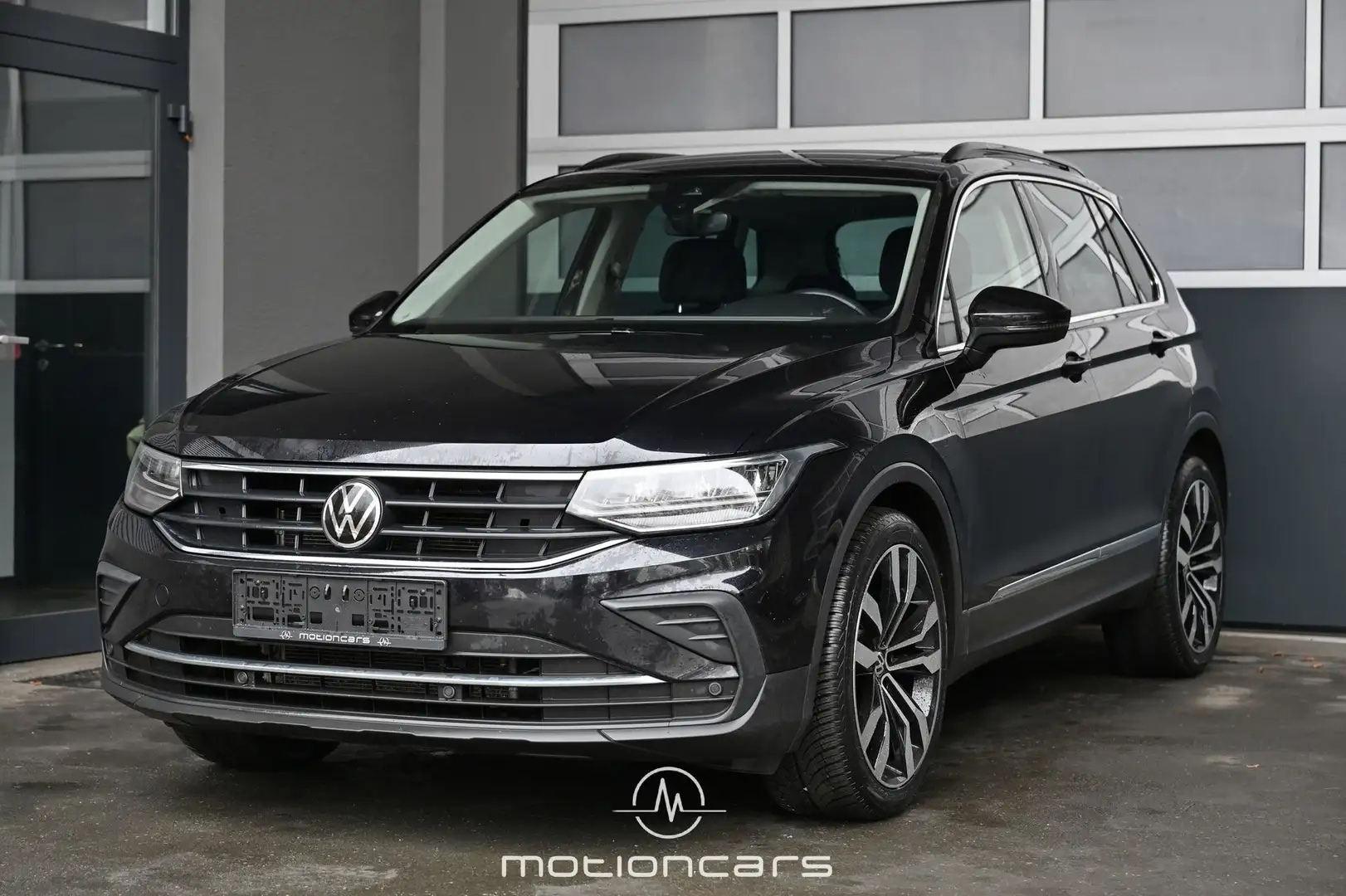 Volkswagen Tiguan 2.0 TDI BMT Life Pickerl NEU Schwarz - 1