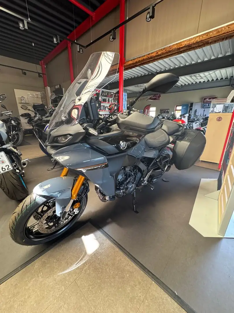 Yamaha Tracer 9 GT Gris - 1