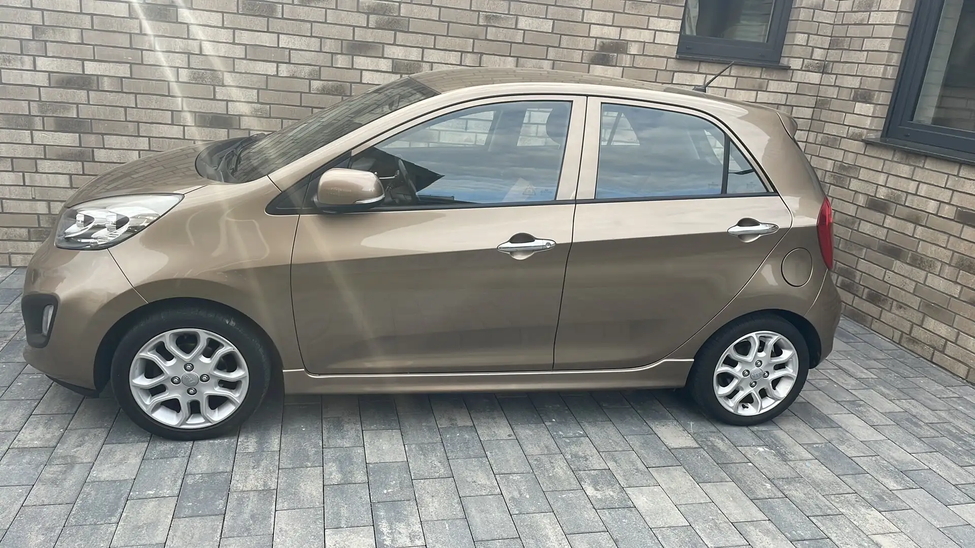 Kia Picanto FIFA World Cup Edition Braun - 1