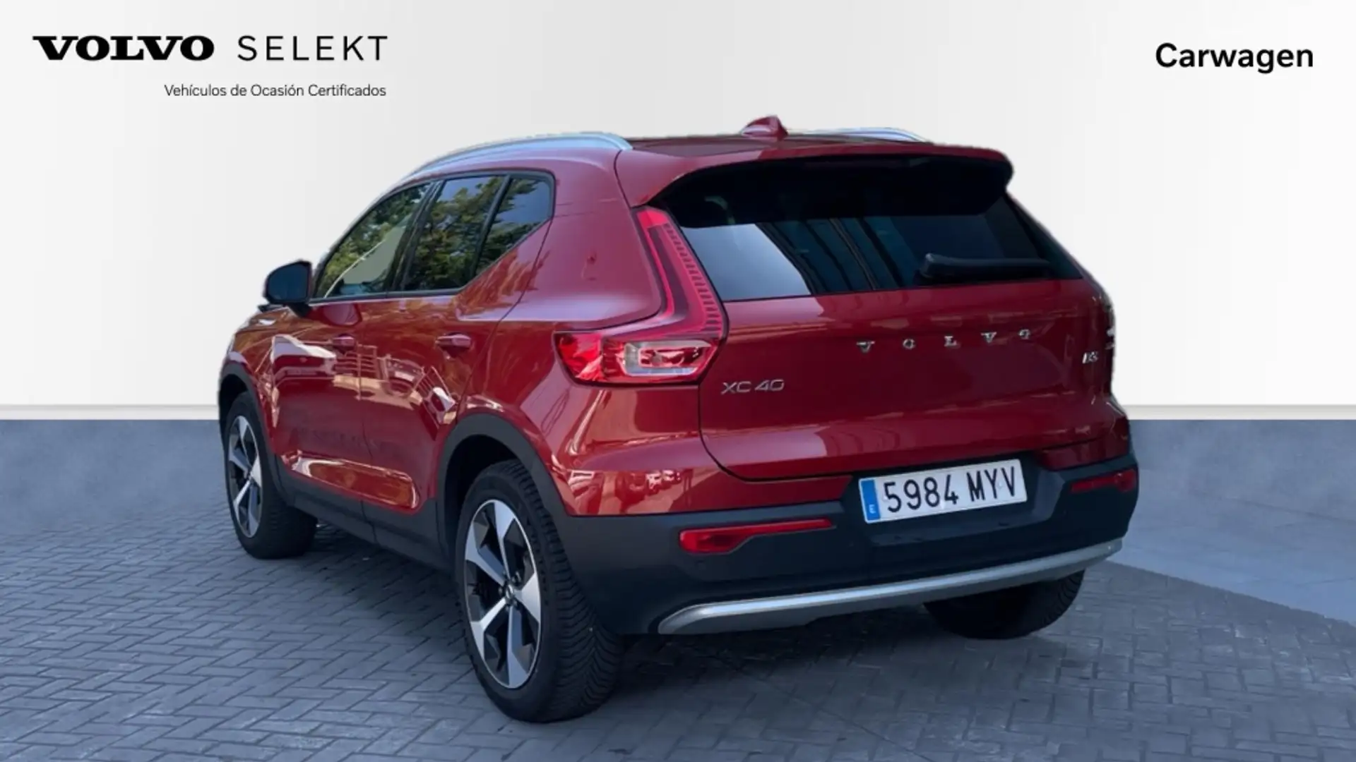 Volvo XC40 B3 Core Aut. Rood - 2