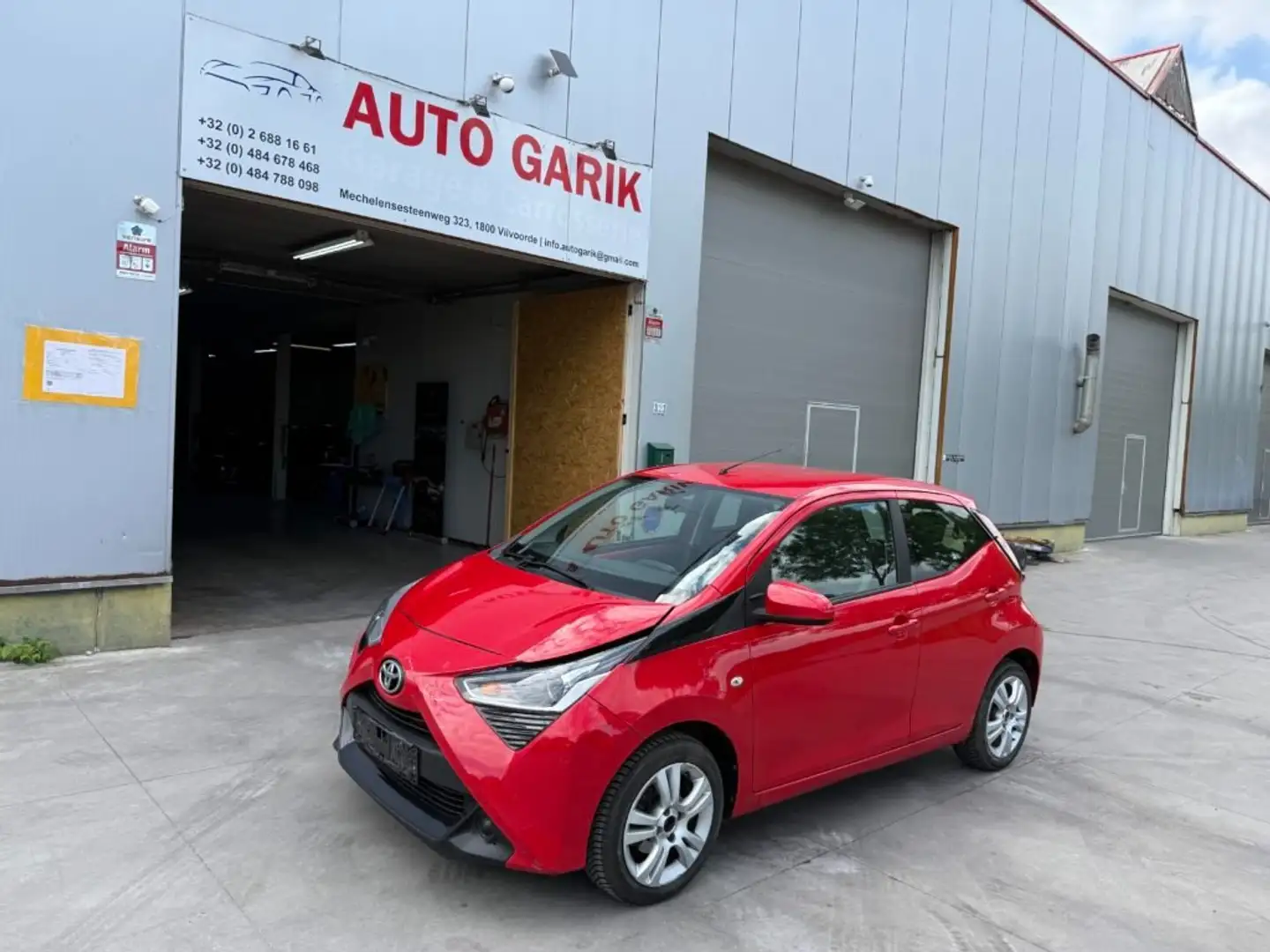 Toyota Aygo 1.0i VVT-i x Rouge - 1