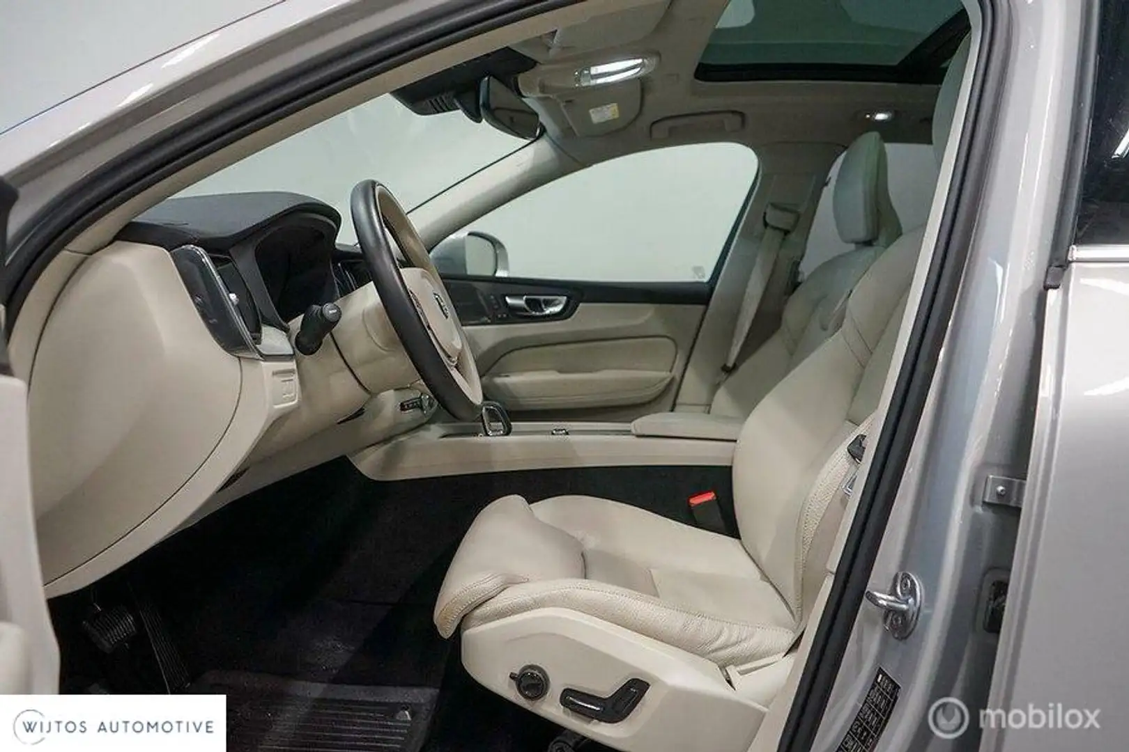 Volvo XC60 2.0 T6 Plug-in hybrid AWD Ultimate Bright Argent - 2