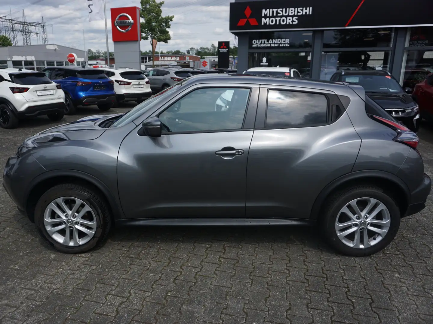 Nissan Juke 1.6 Xtronic Acenta*NAVI*RÜCKFAHRKAMERA* Grigio - 2