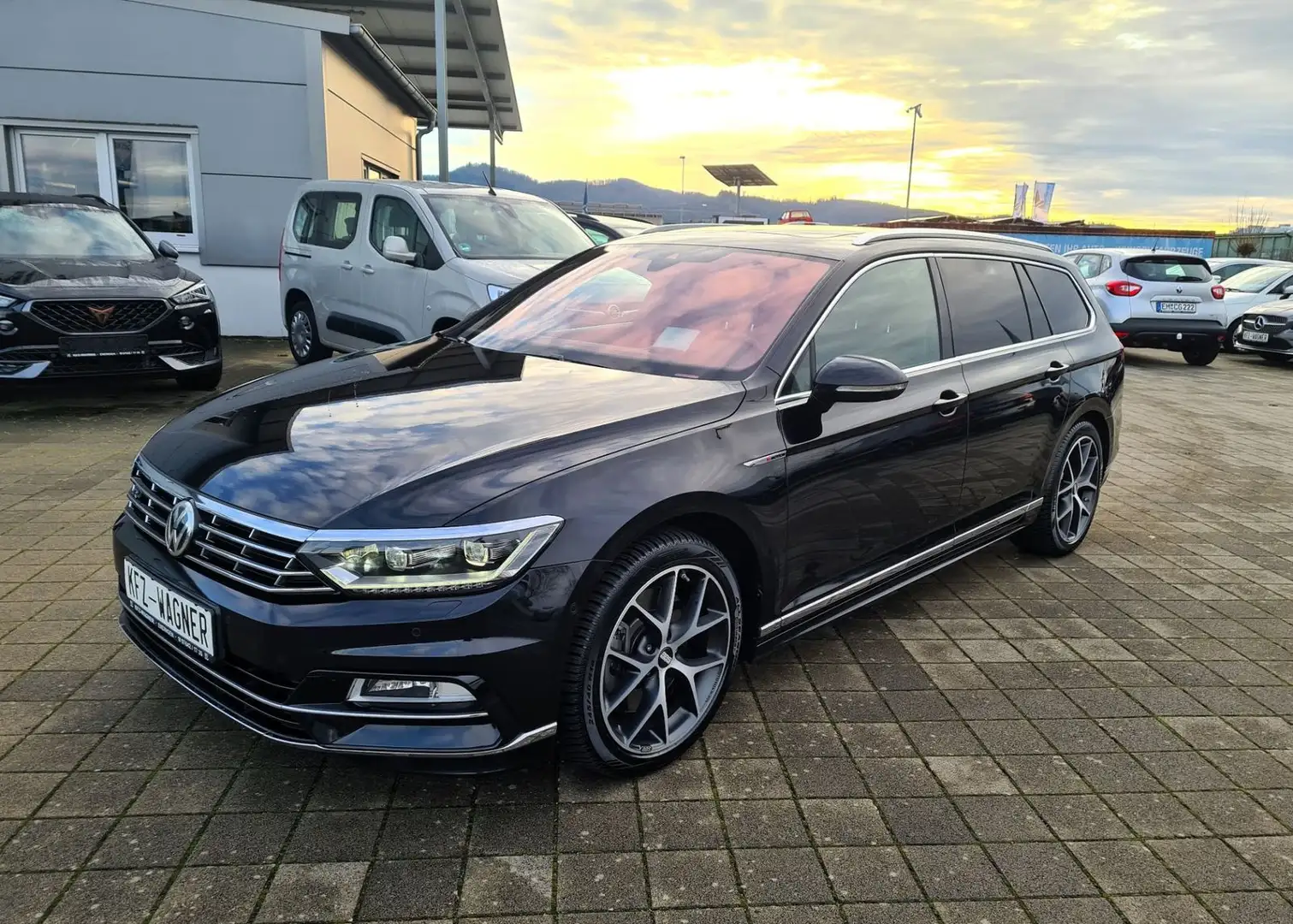 Volkswagen Passat Variant 2.0 TSI 4Motion BMT Highline LPG Schwarz - 2
