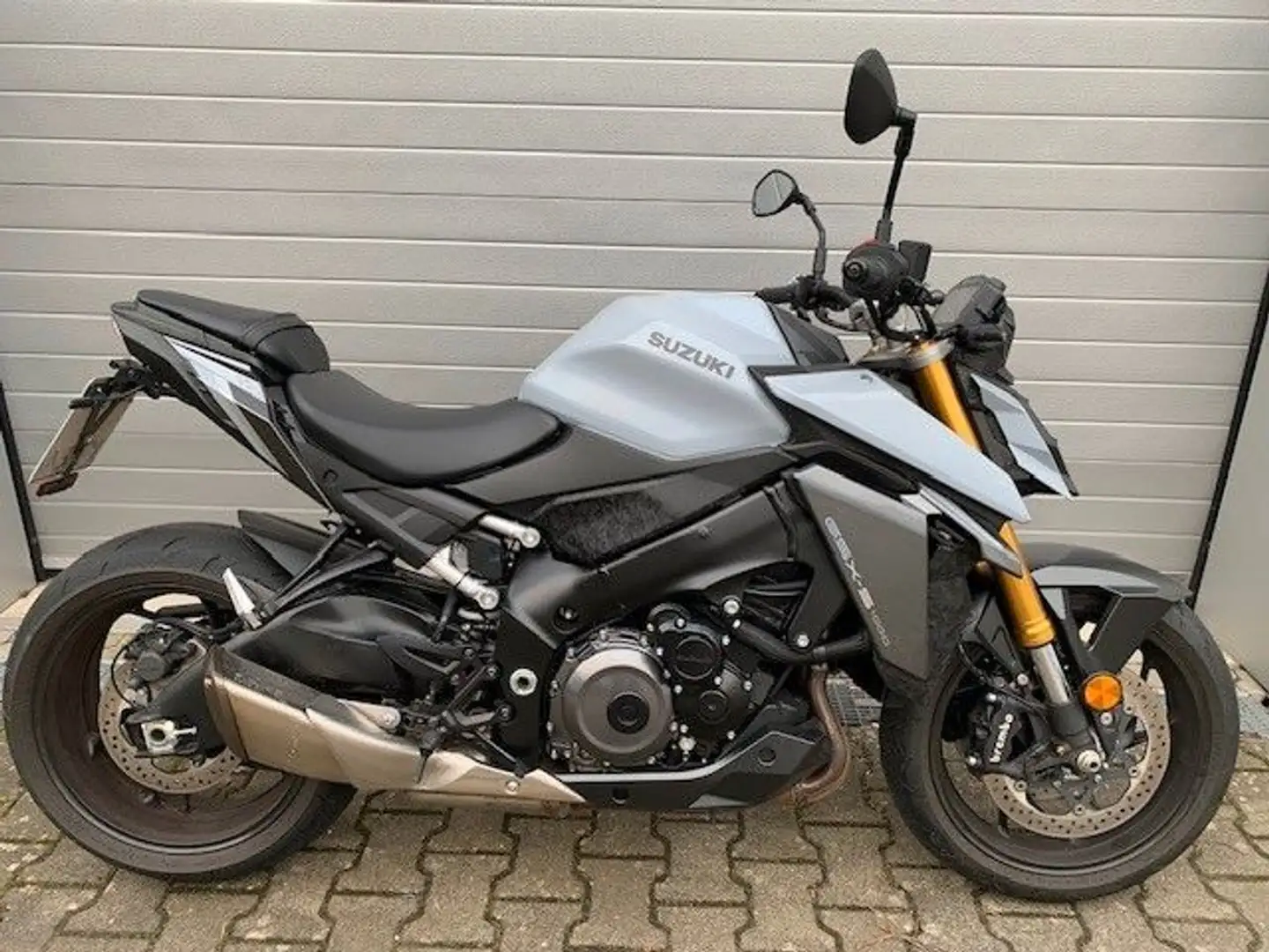 Suzuki GSX-S 1000 Серый - 1