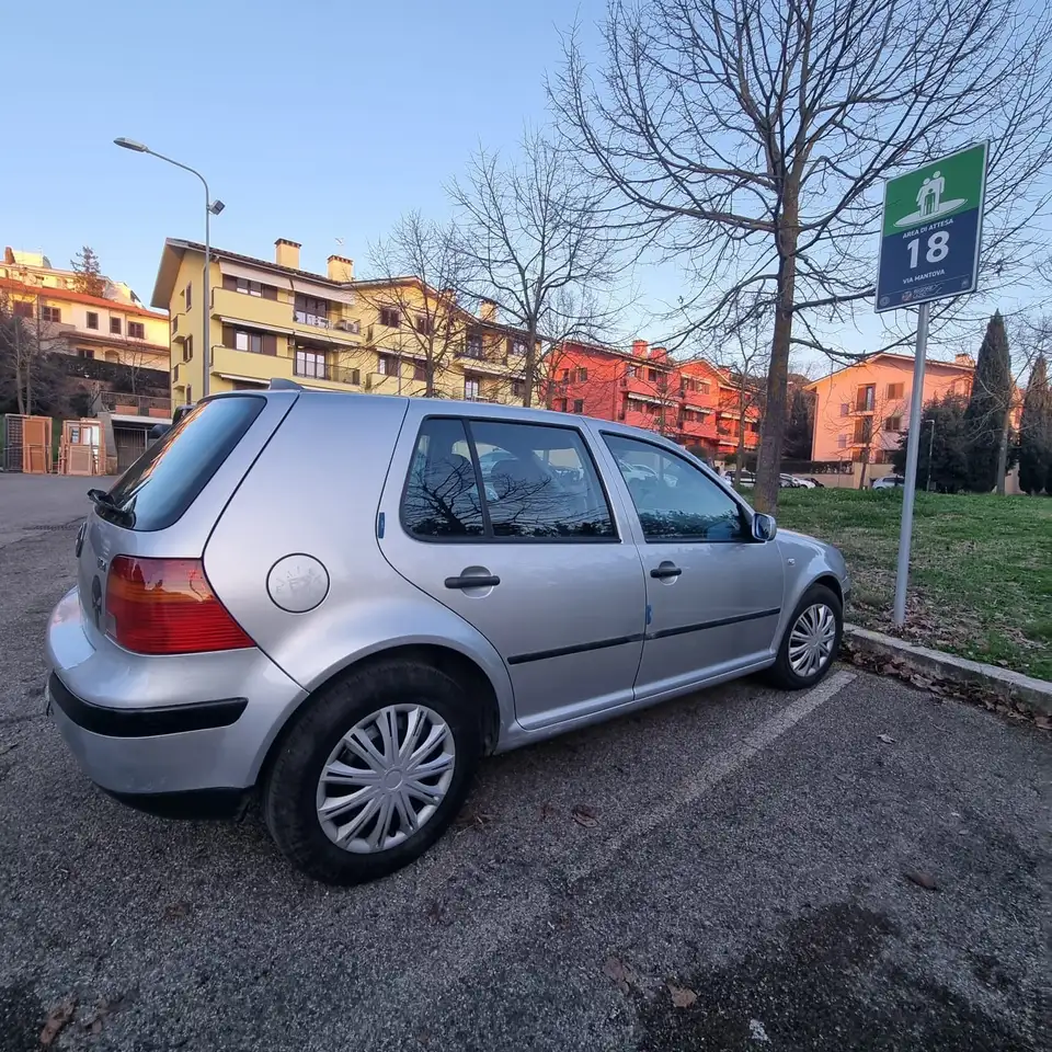 Volkswagen Golf 5p 1.9 tdi Air 90cv, foto 2