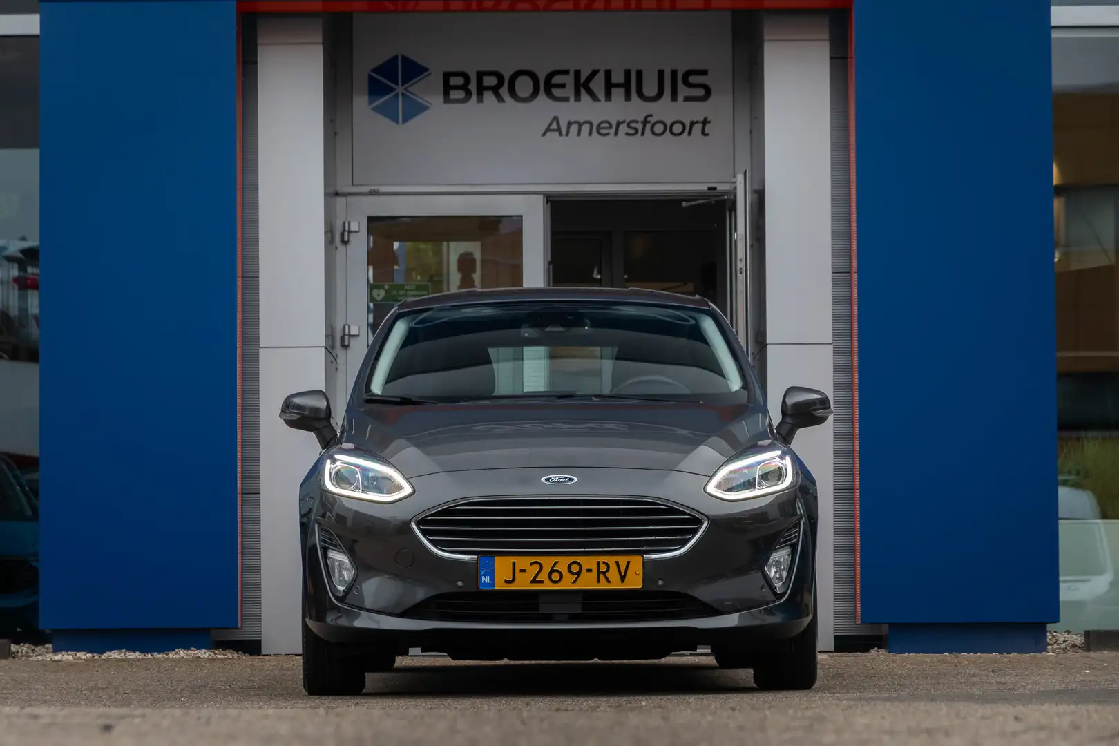 Ford Fiesta 1.0 EcoBoost Titanium | Navigatie | Cruise | Clima Gris - 2